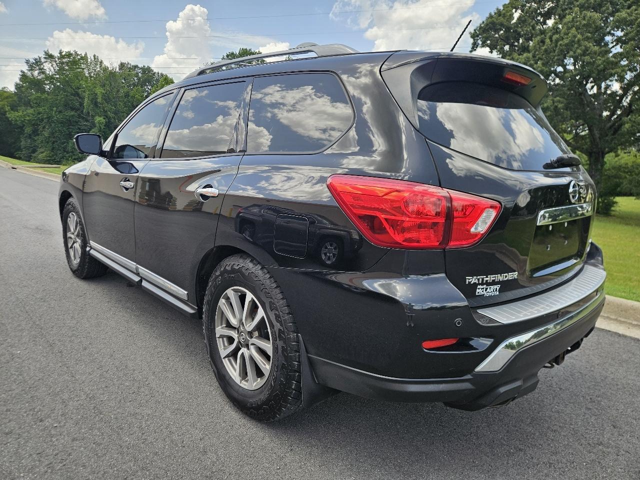 Nissan Pathfinder 4x4 Platinum 2017