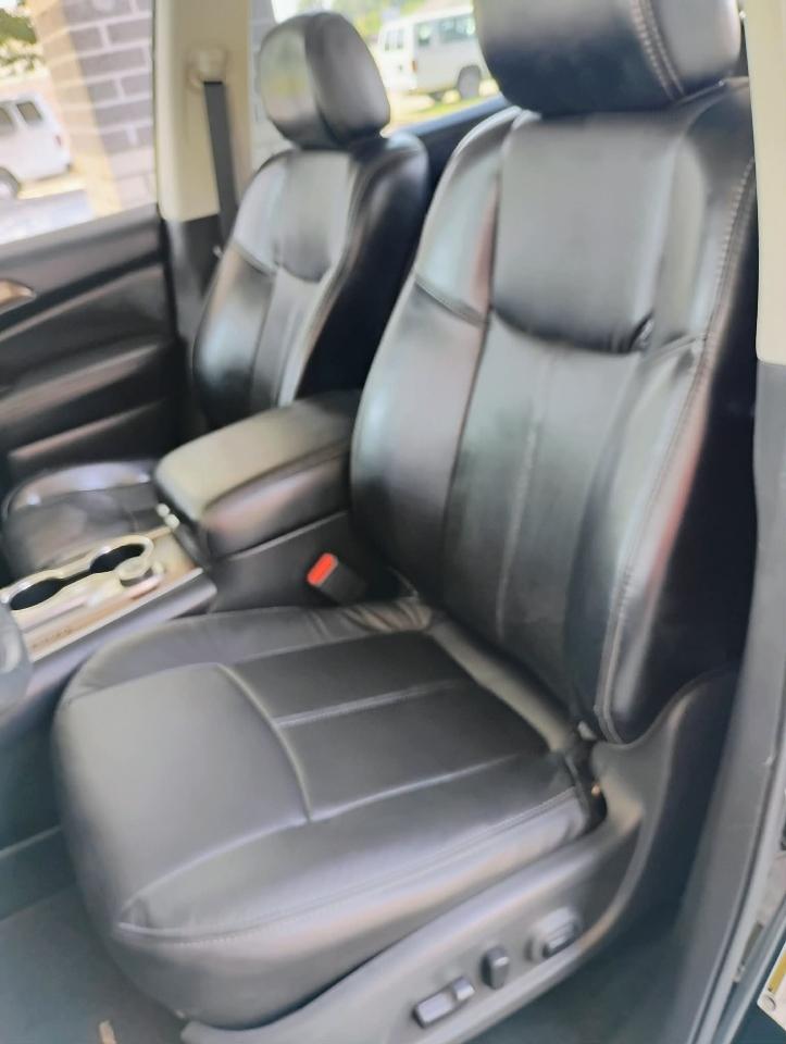 Nissan Pathfinder 4x4 Platinum 2017