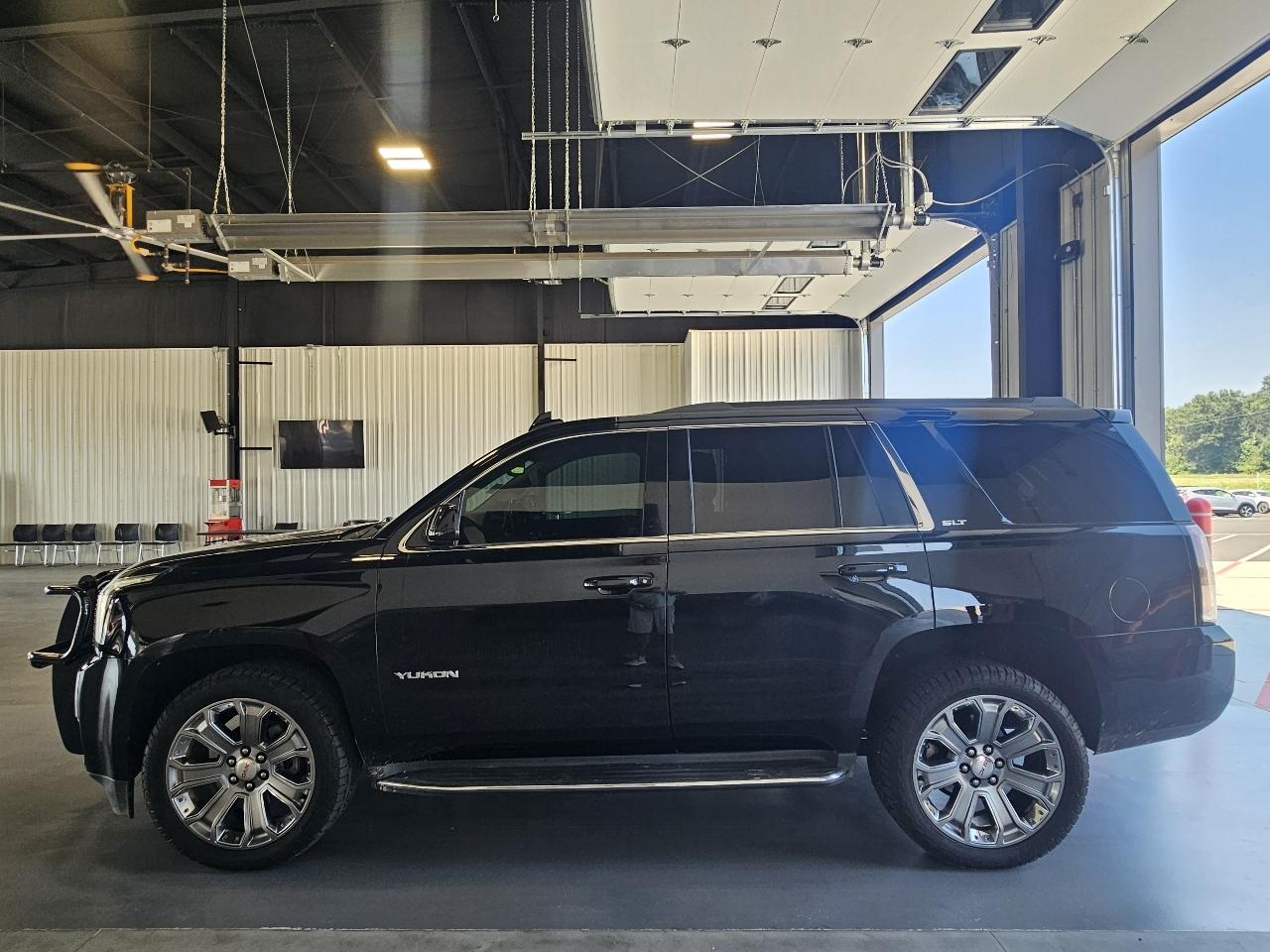 GMC Yukon 4WD 4dr SLT 2017