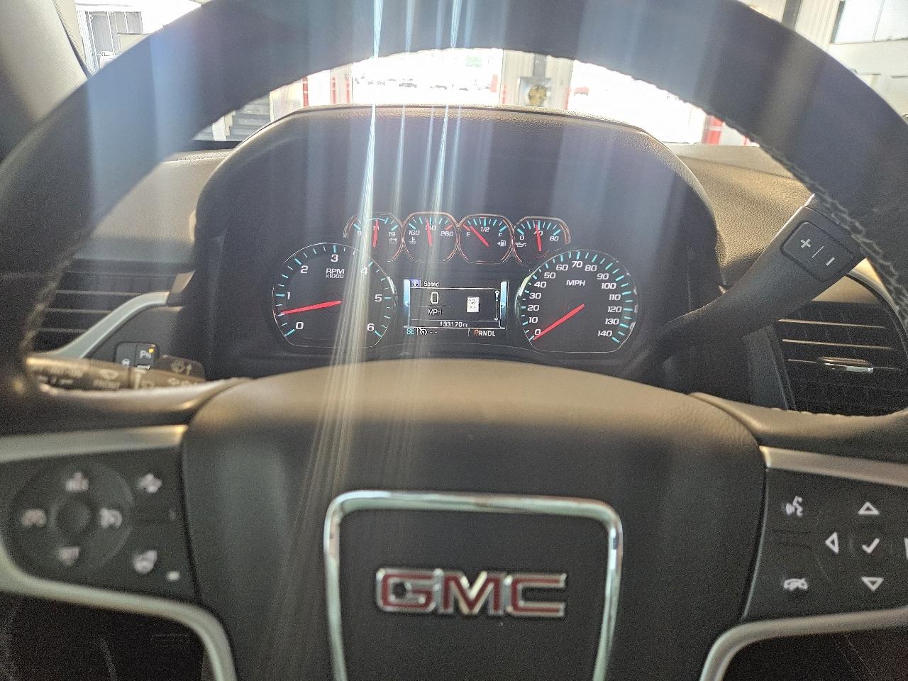 GMC Yukon 4WD 4dr SLT 2017