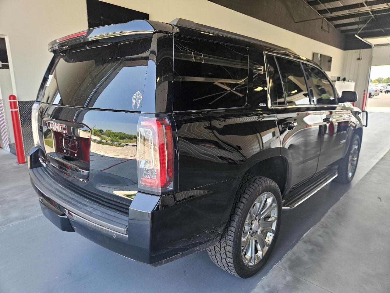 GMC Yukon 4WD 4dr SLT 2017