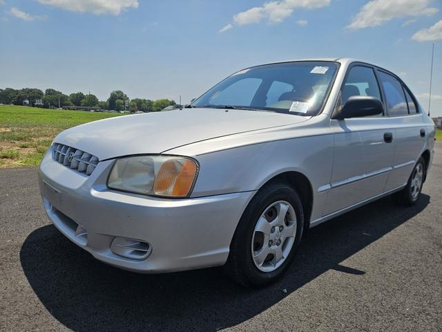 Silver 2000 Hyundai Accent Sedan Front-Wheel Drive Automatic