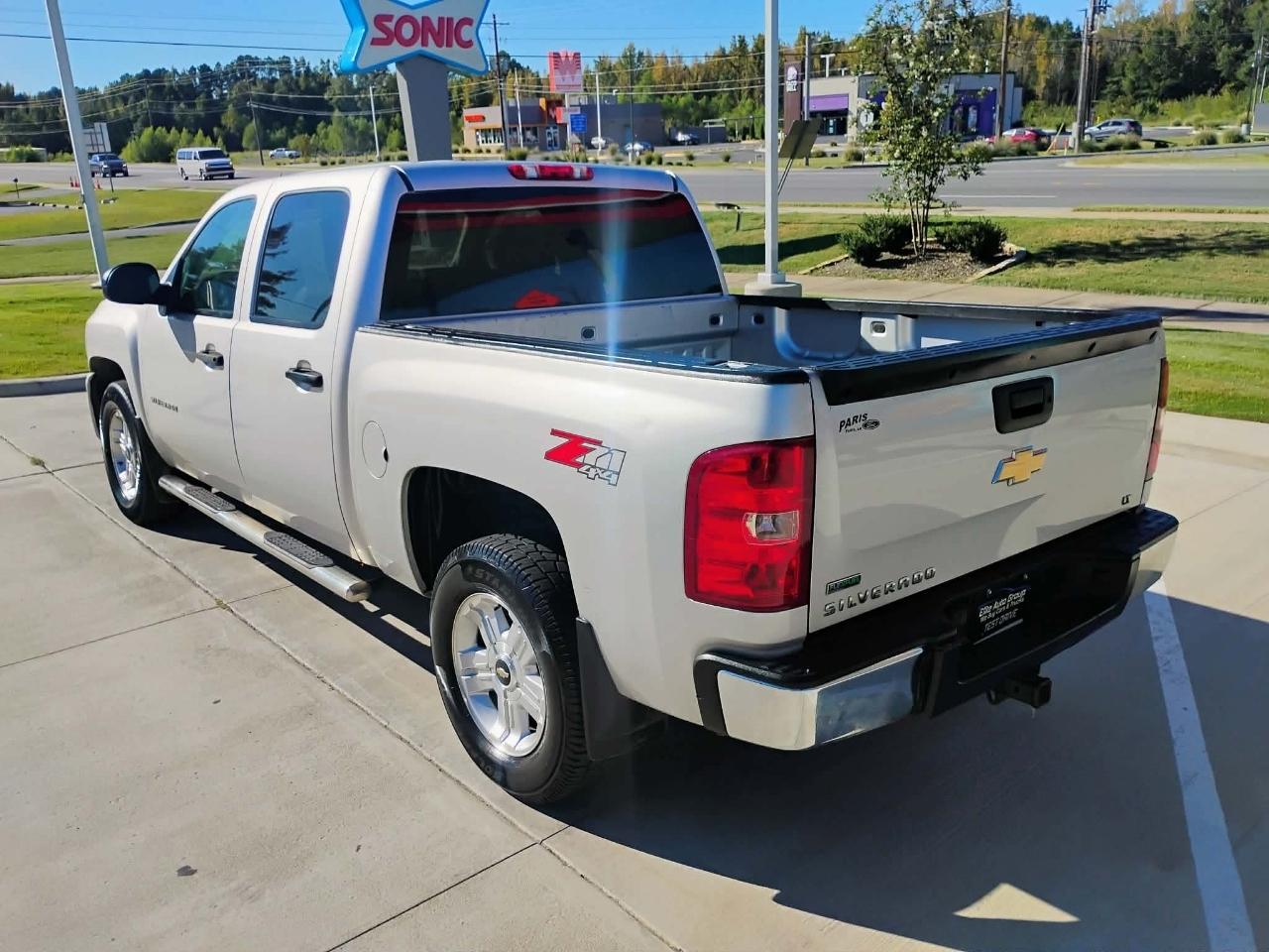 Chevrolet Silverado 1500 4WD Crew Cab 143.5" LT 2011
