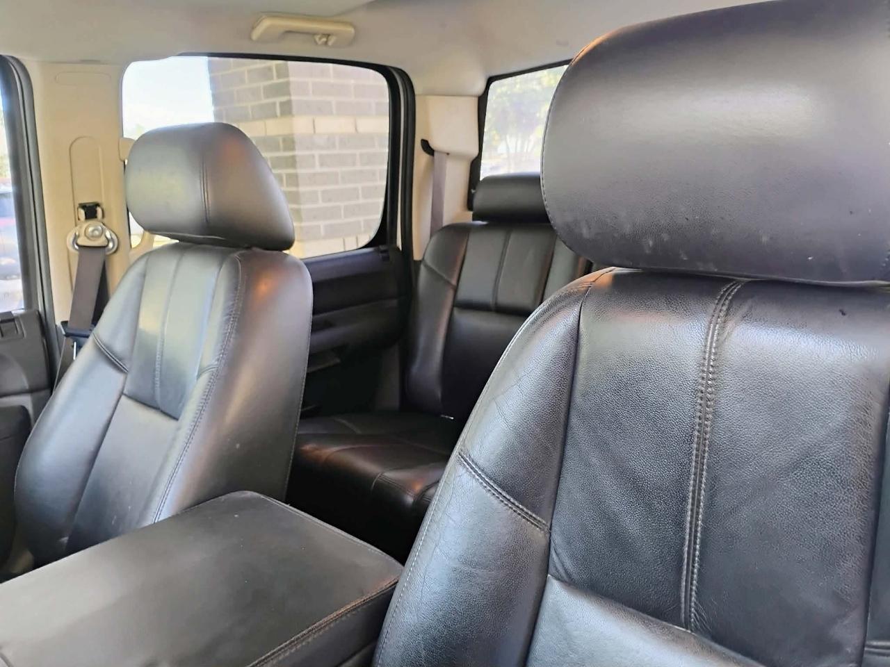 Chevrolet Silverado 1500 4WD Crew Cab 143.5" LT 2011