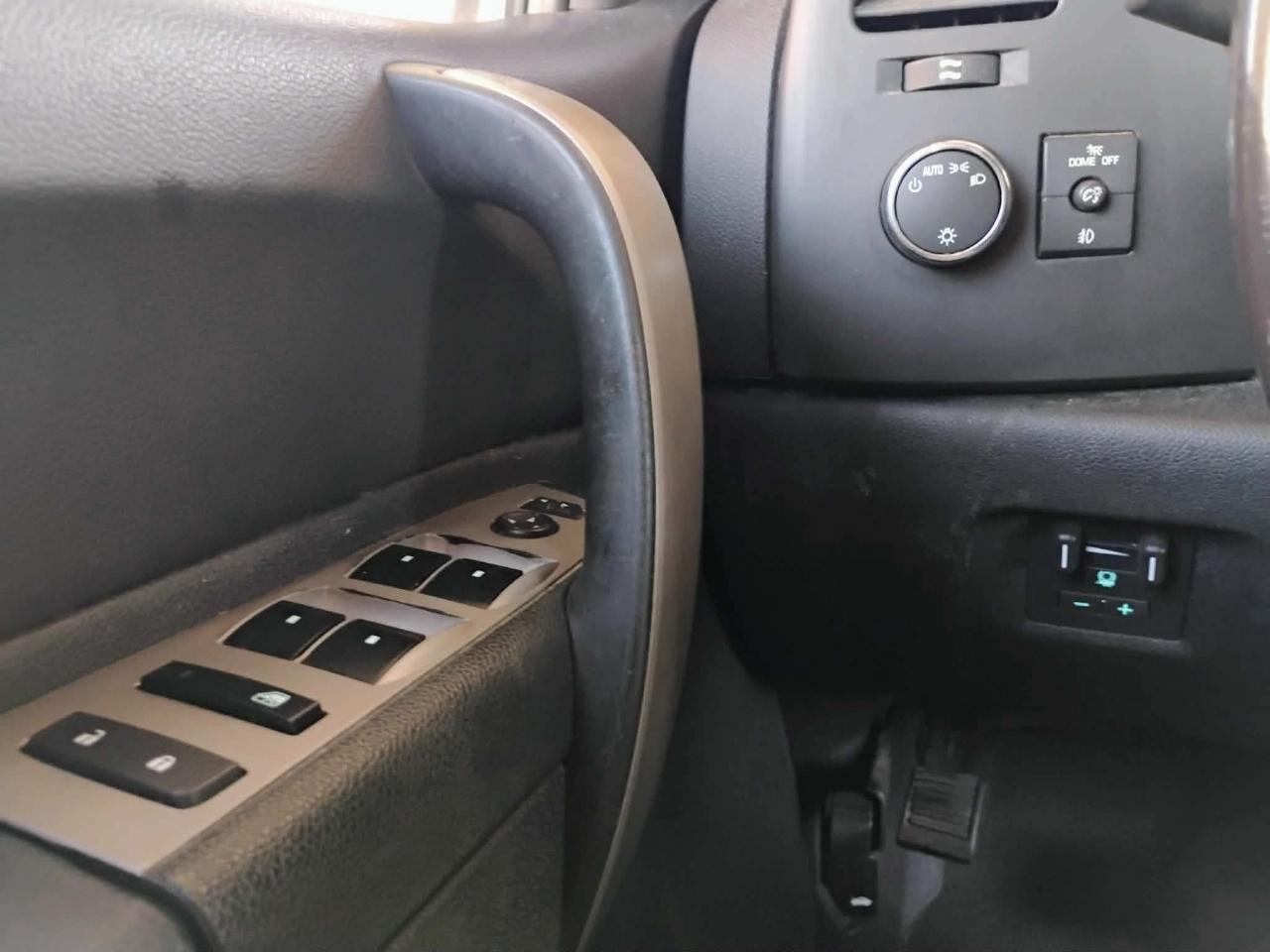 Chevrolet Silverado 1500 4WD Crew Cab 143.5" LT 2011
