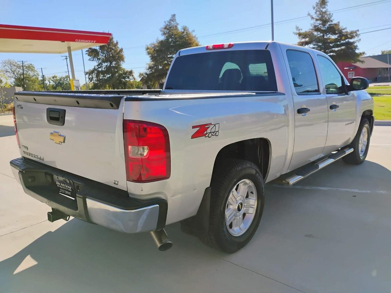Chevrolet Silverado 1500 4WD Crew Cab 143.5" LT 2011