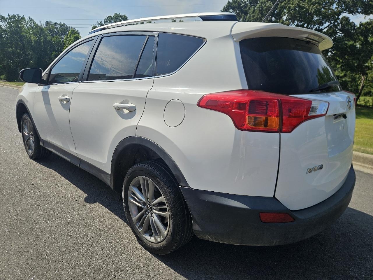 Toyota RAV4 FWD 4dr LE (Natl) 2014