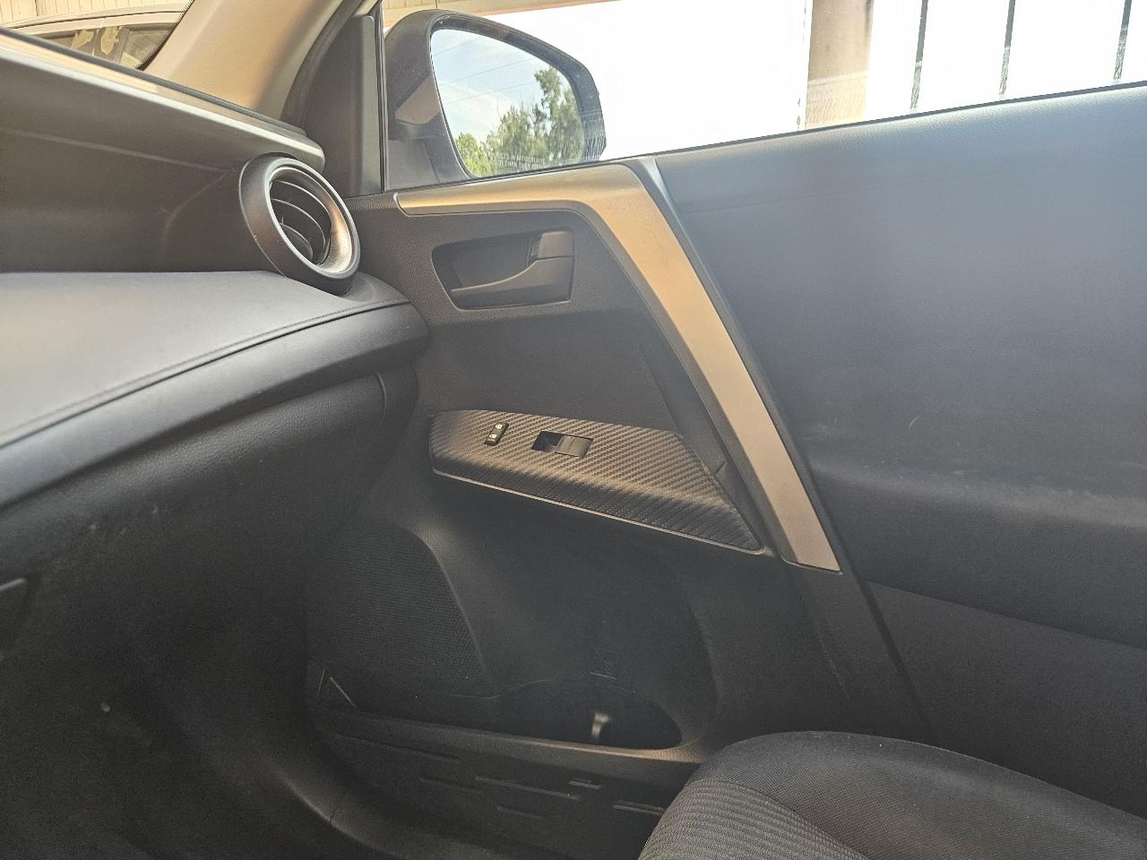 Toyota RAV4 FWD 4dr LE (Natl) 2014