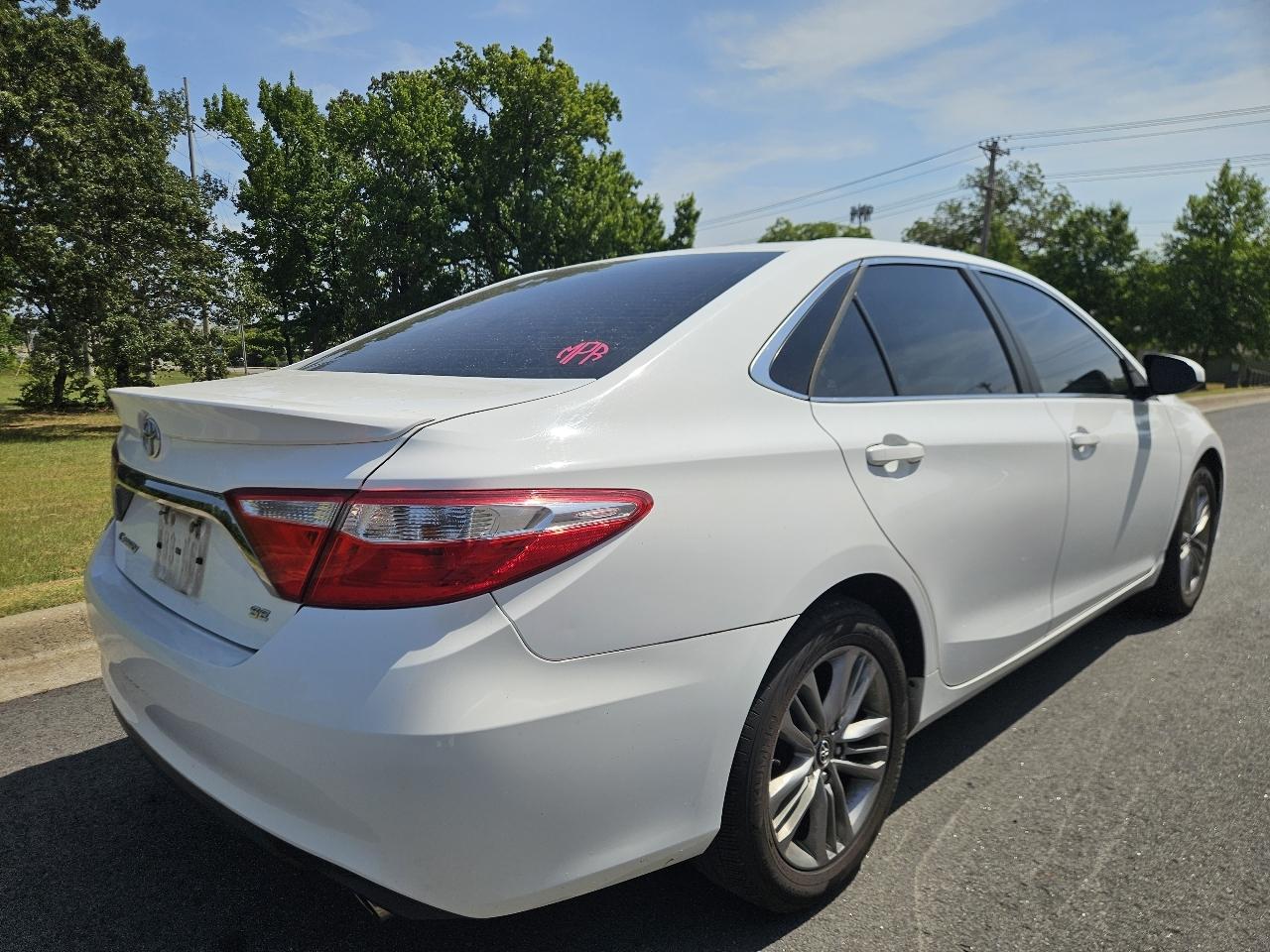 Toyota Camry XLE Auto (Natl) 2017