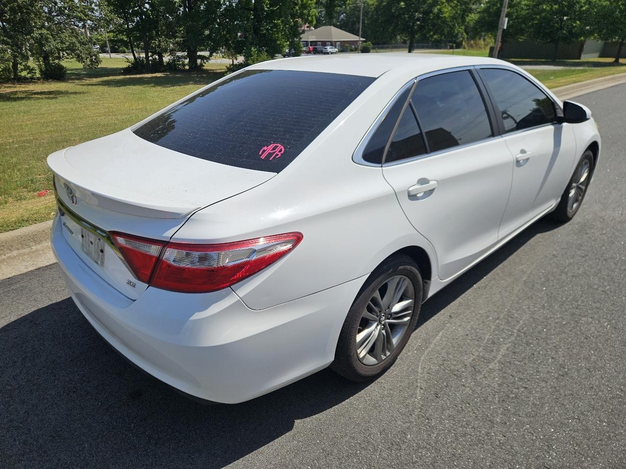 Toyota Camry XLE Auto (Natl) 2017
