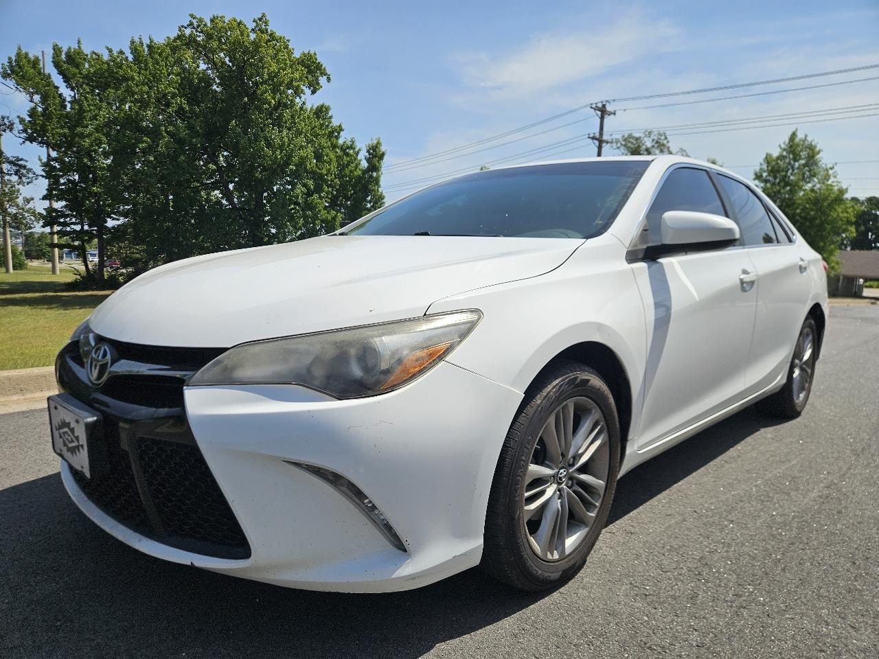 Toyota Camry XLE Auto (Natl) 2017