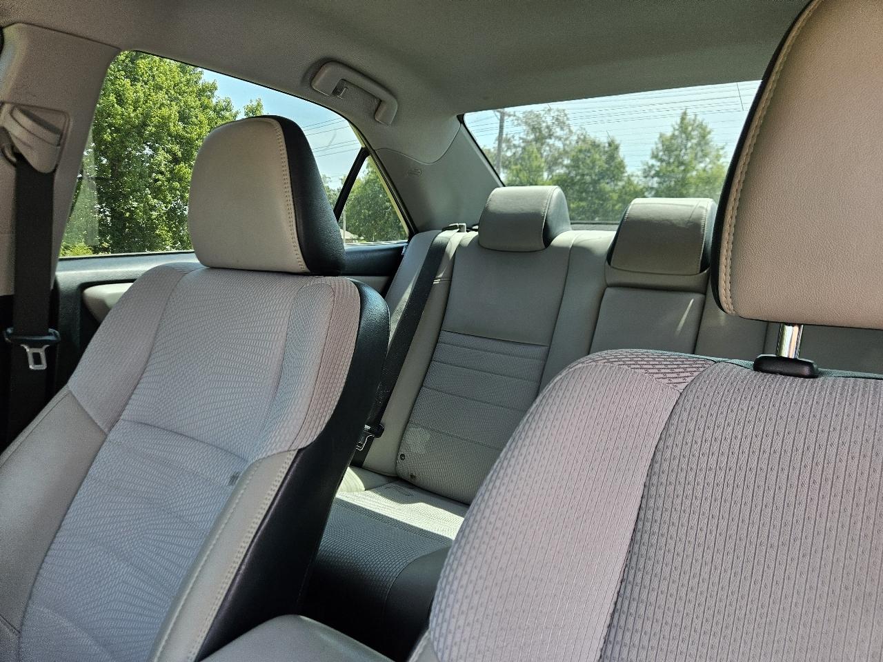 Toyota Camry XLE Auto (Natl) 2017