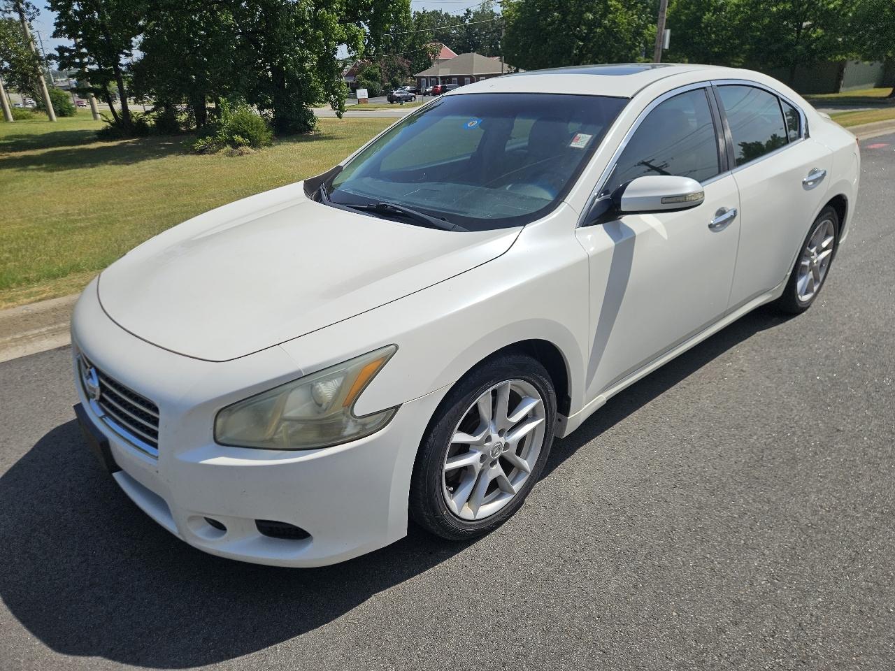 Nissan Maxima 4dr Sdn V6 CVT 3.5 SV 2011