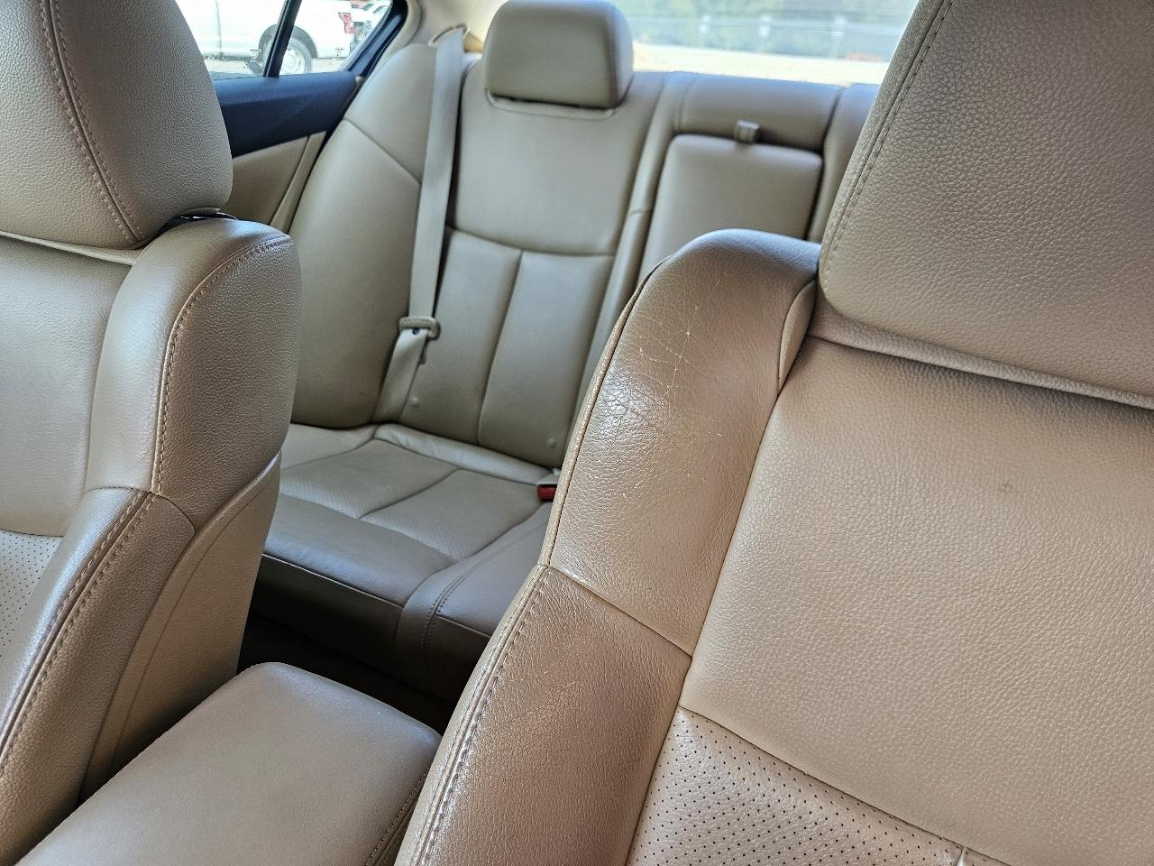 Nissan Maxima 4dr Sdn V6 CVT 3.5 SV 2011