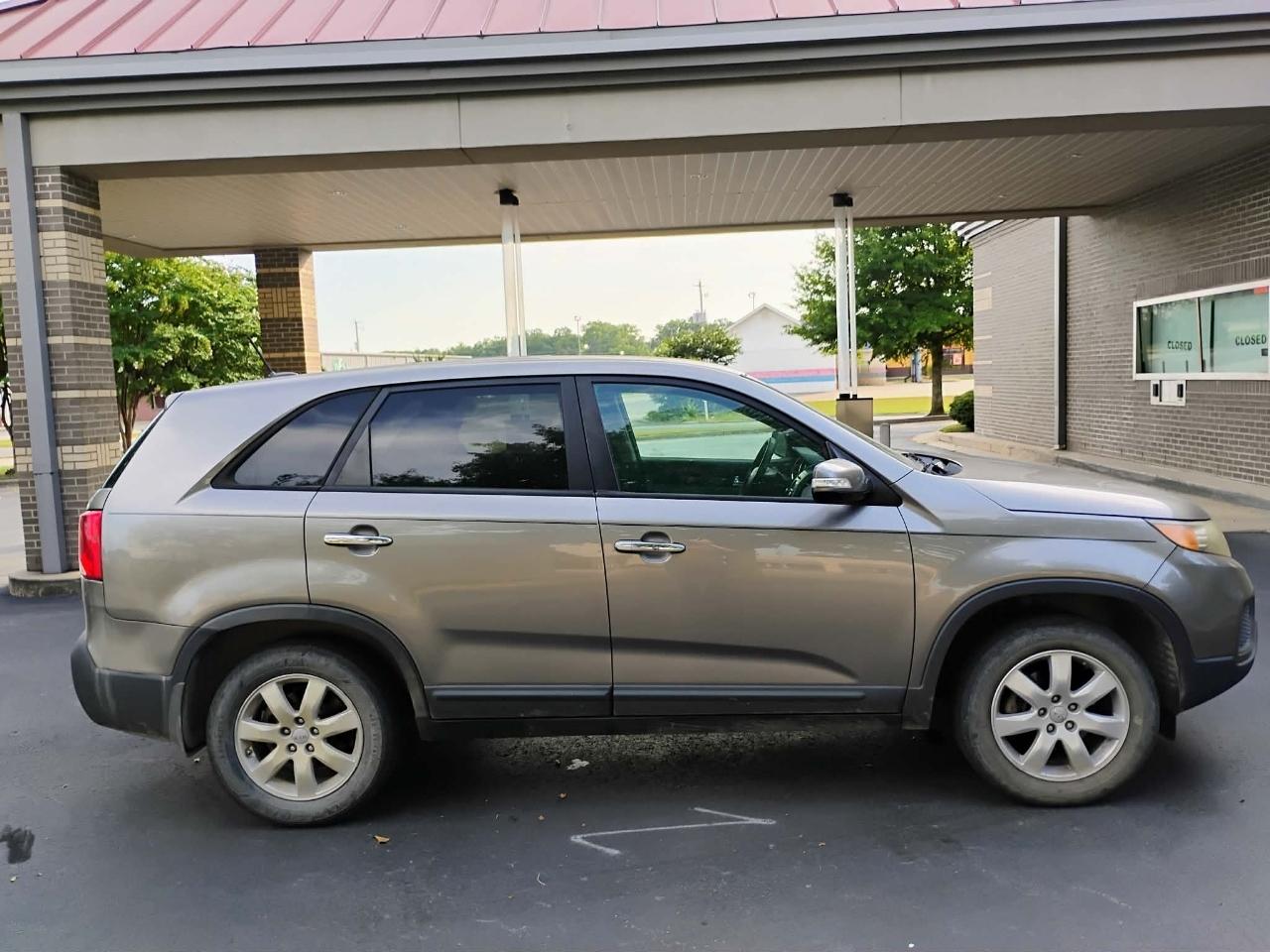 Kia Sorento 2WD 4dr I4 LX 2012