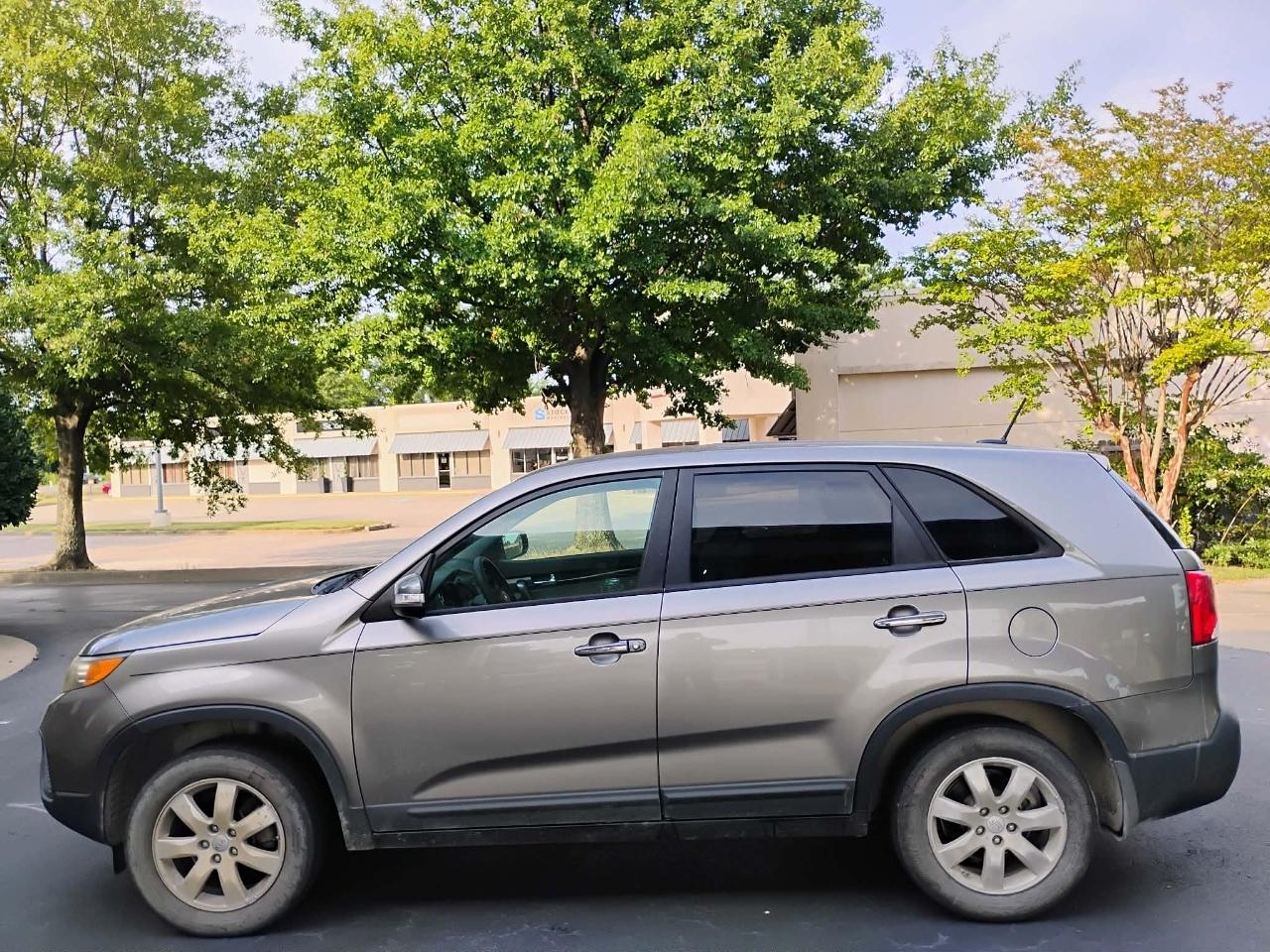 Kia Sorento 2WD 4dr I4 LX 2012
