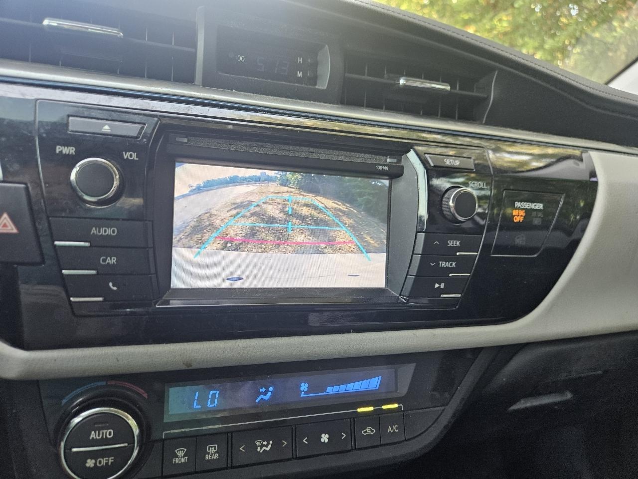 Toyota Corolla 4dr Sdn CVT LE Premium (Natl) 2015