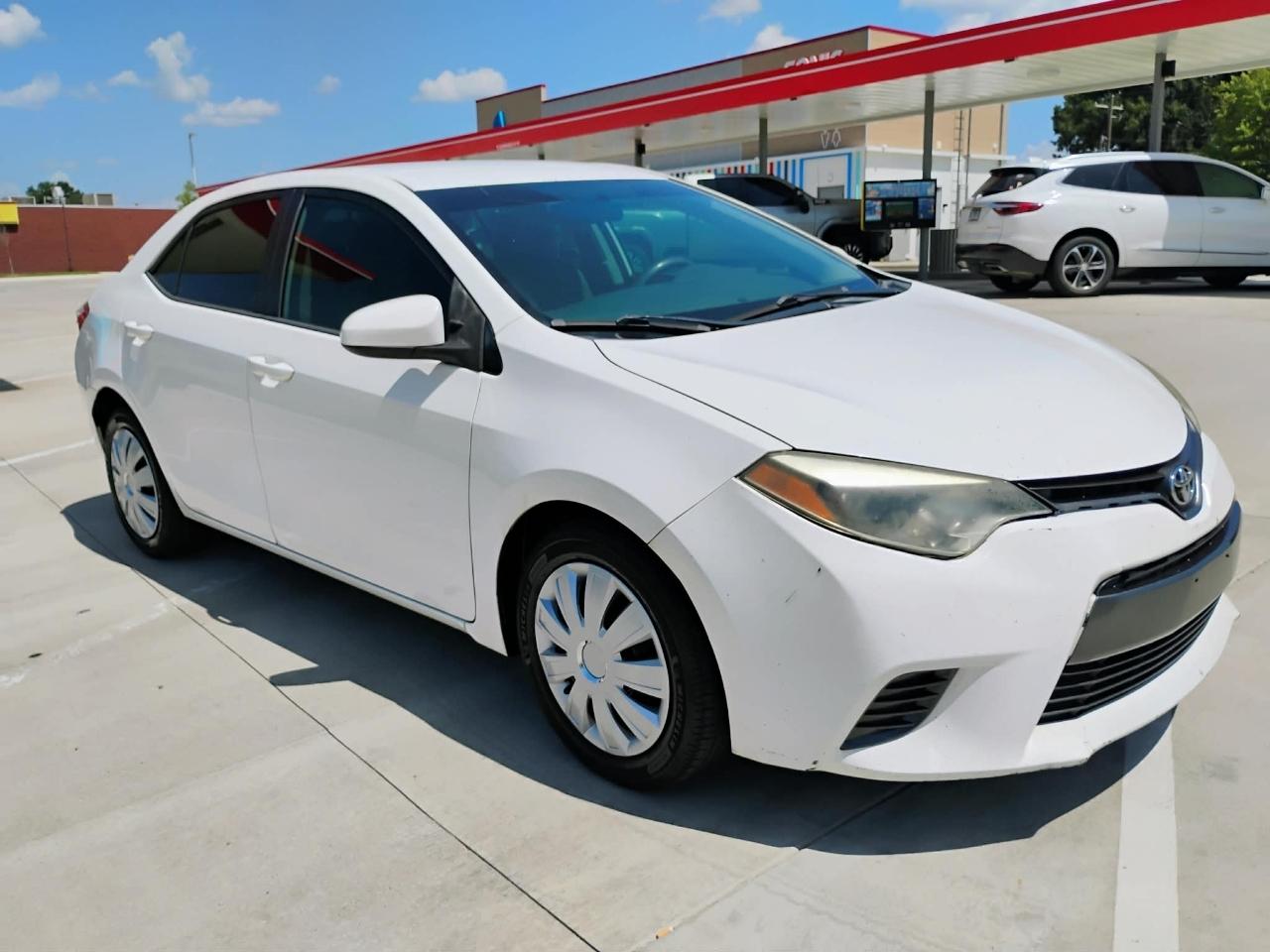 White 2015 Toyota Corolla Sedan Front-Wheel Drive Automatic