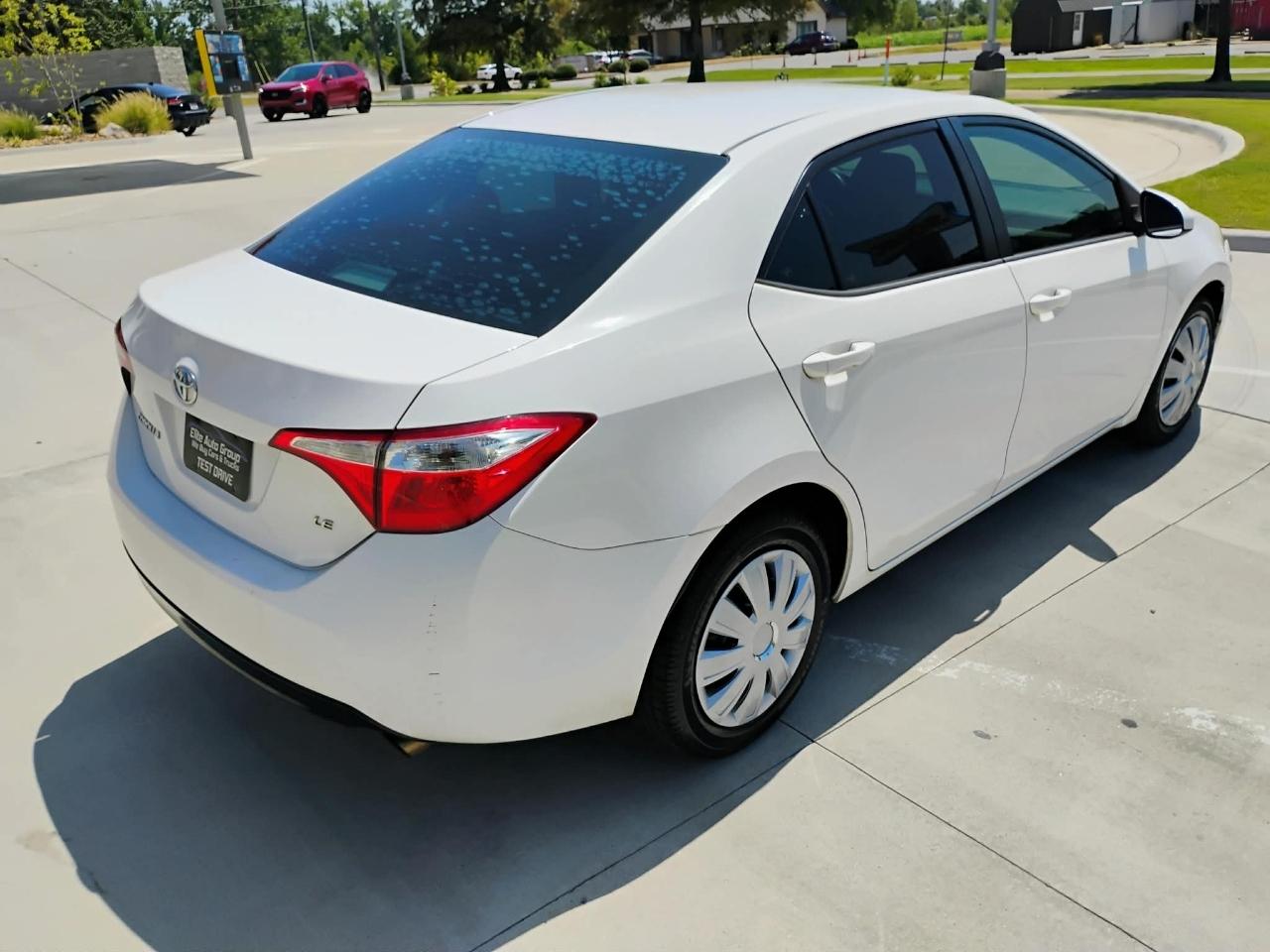Toyota Corolla 4dr Sdn CVT LE Premium (Natl) 2015