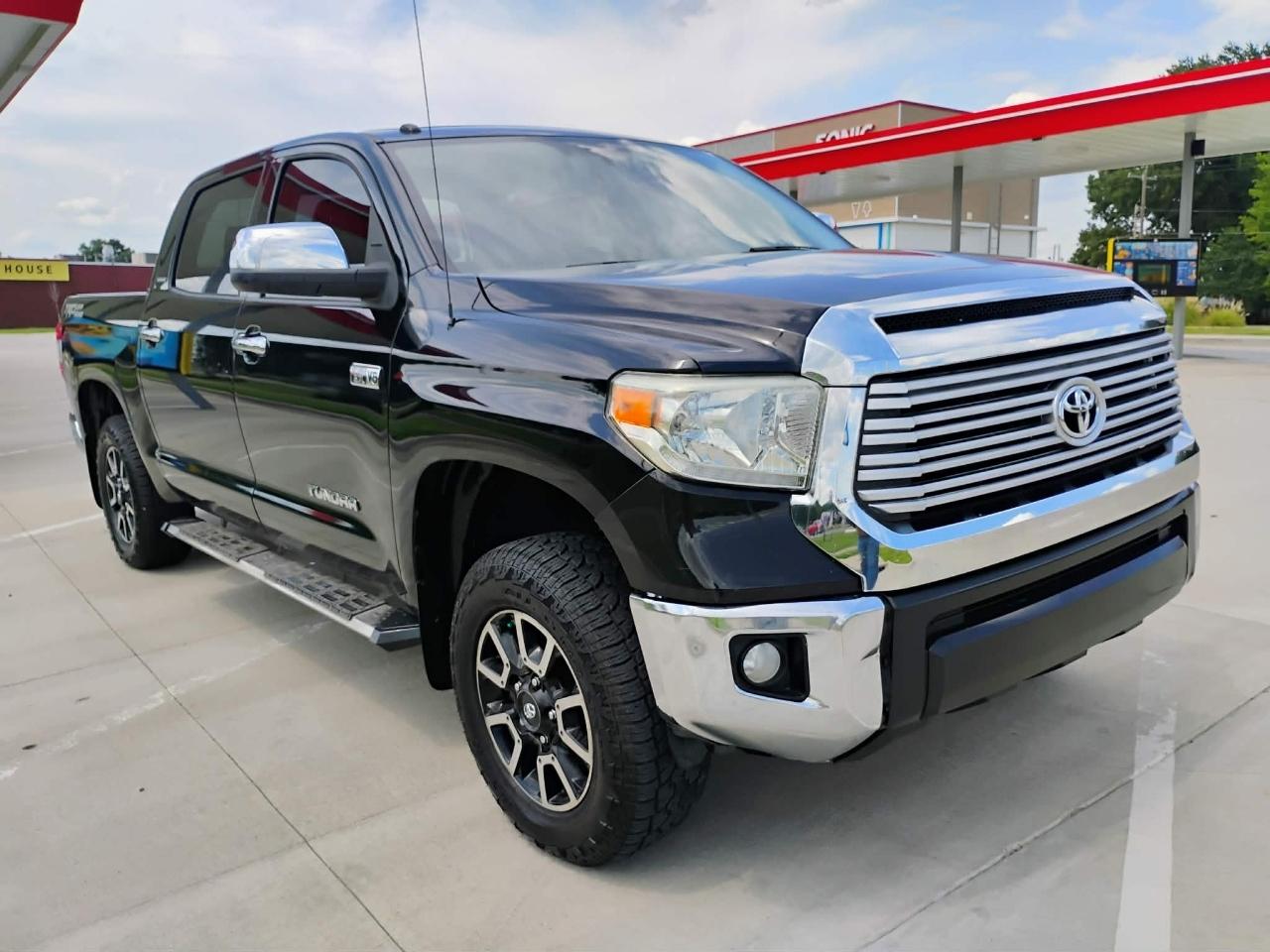 Toyota Tundra 2WD Truck CrewMax 5.7L V8 6-Spd AT LTD (Natl) 2015