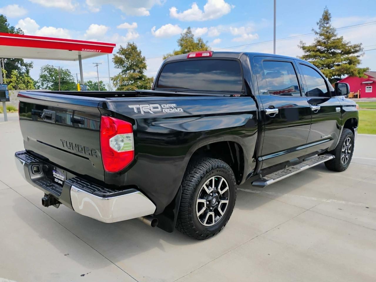 Toyota Tundra 2WD Truck CrewMax 5.7L V8 6-Spd AT LTD (Natl) 2015
