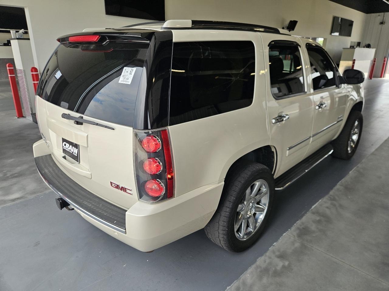GMC Yukon 2WD 4dr 1500 Denali 2011