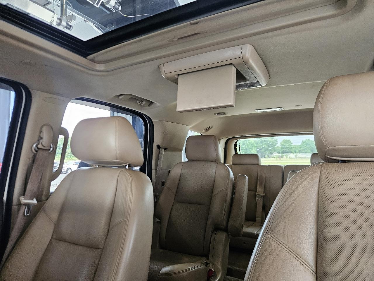 GMC Yukon 2WD 4dr 1500 Denali 2011
