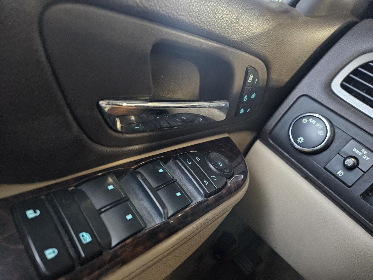 GMC Yukon 2WD 4dr 1500 Denali 2011