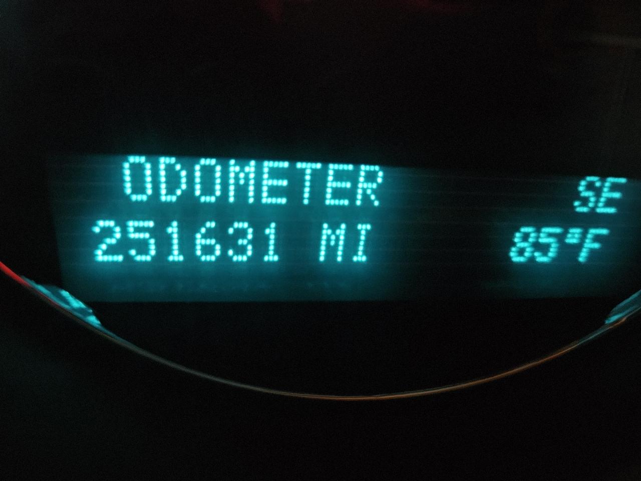 GMC Yukon 2WD 4dr 1500 Denali 2011