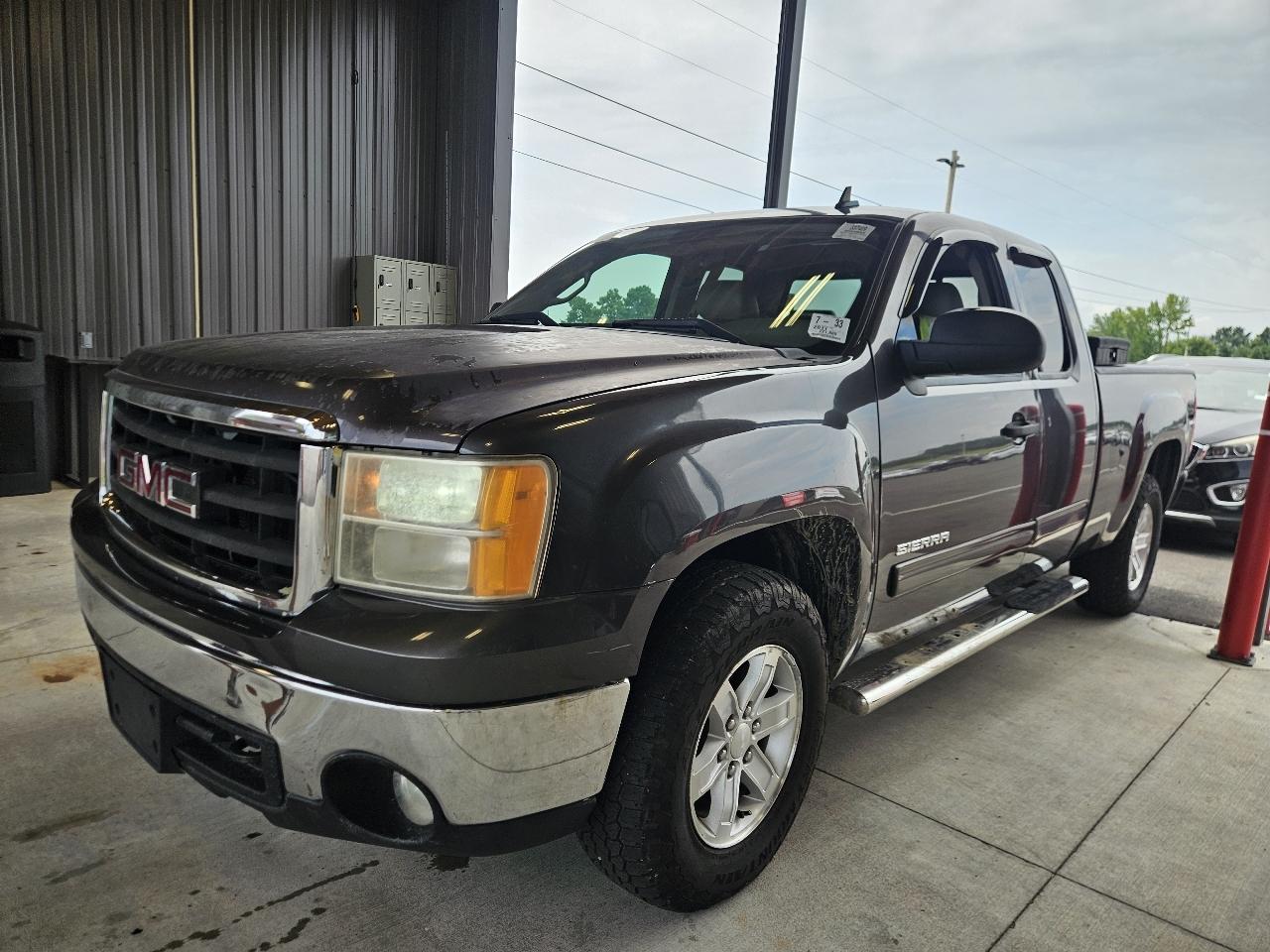 GMC Sierra 1500 4WD Ext Cab 143.5" SLE 2011