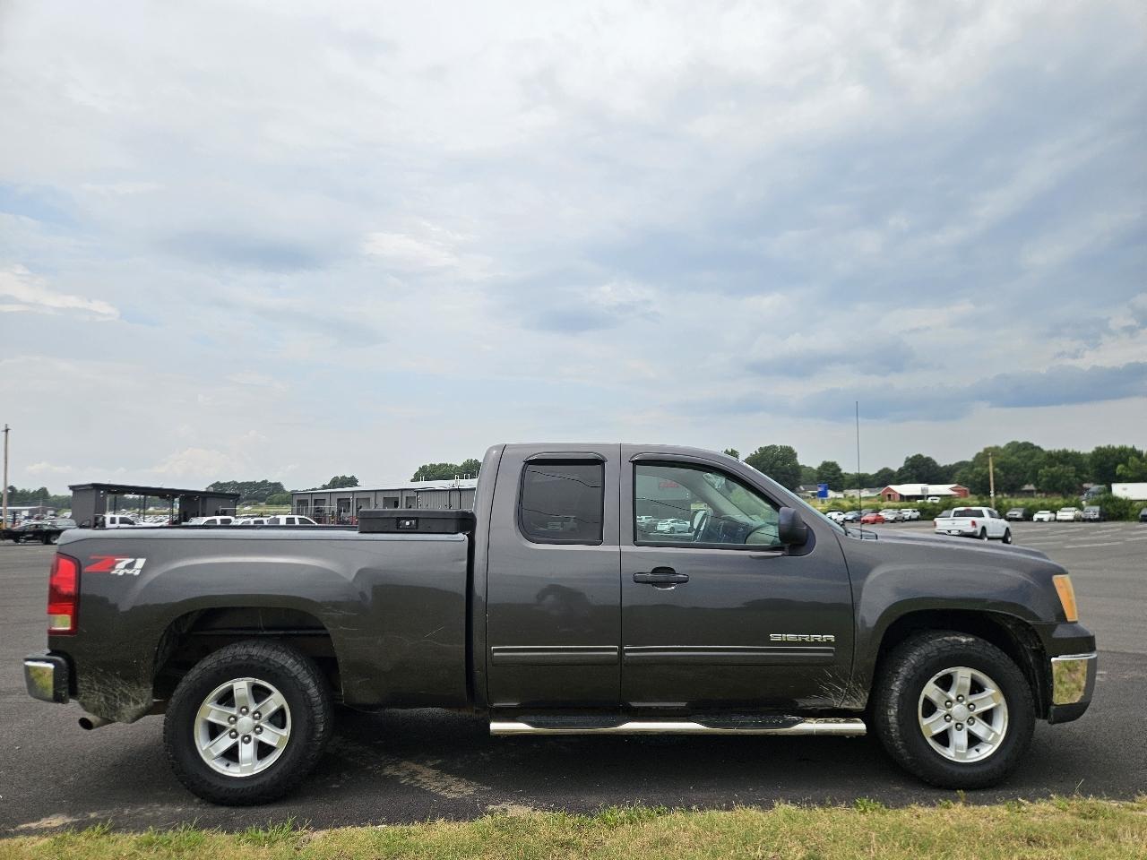 GMC Sierra 1500 4WD Ext Cab 143.5" SLE 2011