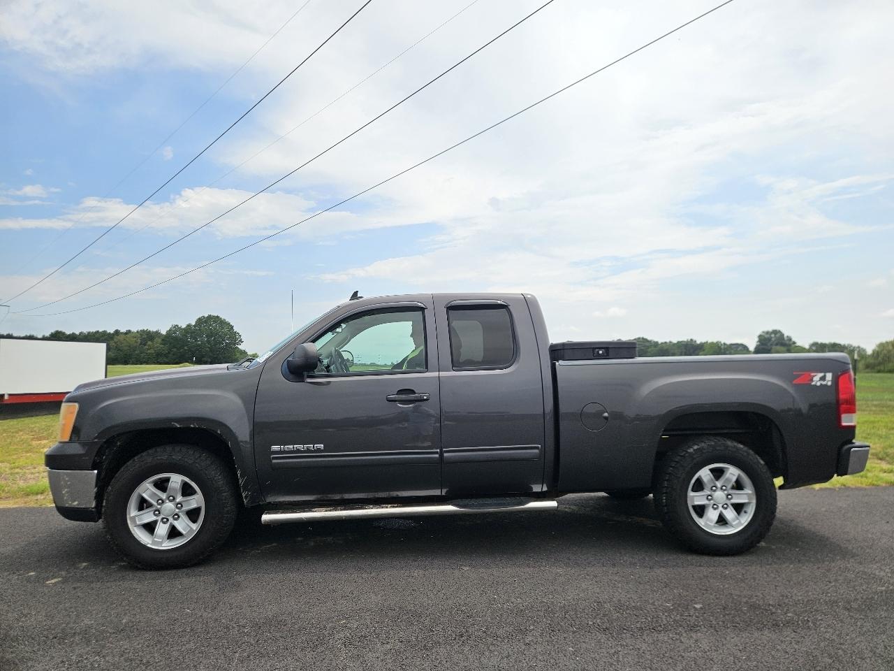 GMC Sierra 1500 4WD Ext Cab 143.5" SLE 2011