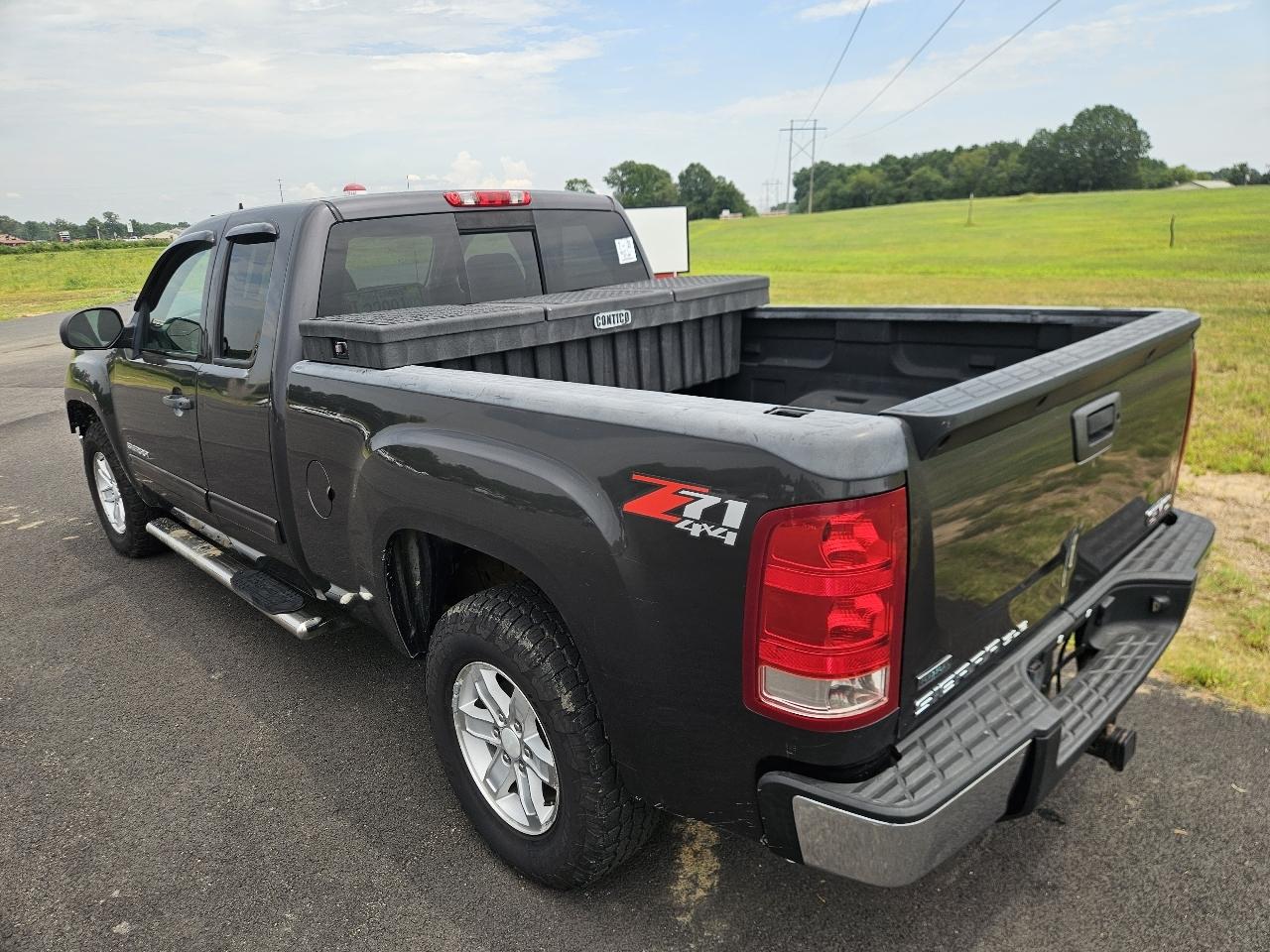 GMC Sierra 1500 4WD Ext Cab 143.5" SLE 2011