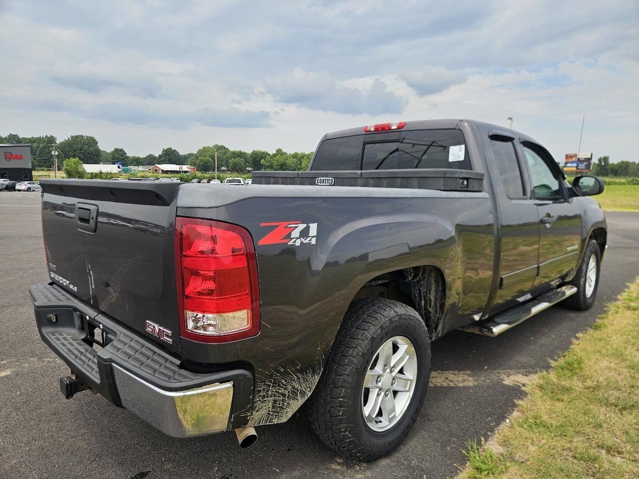 GMC Sierra 1500 4WD Ext Cab 143.5" SLE 2011