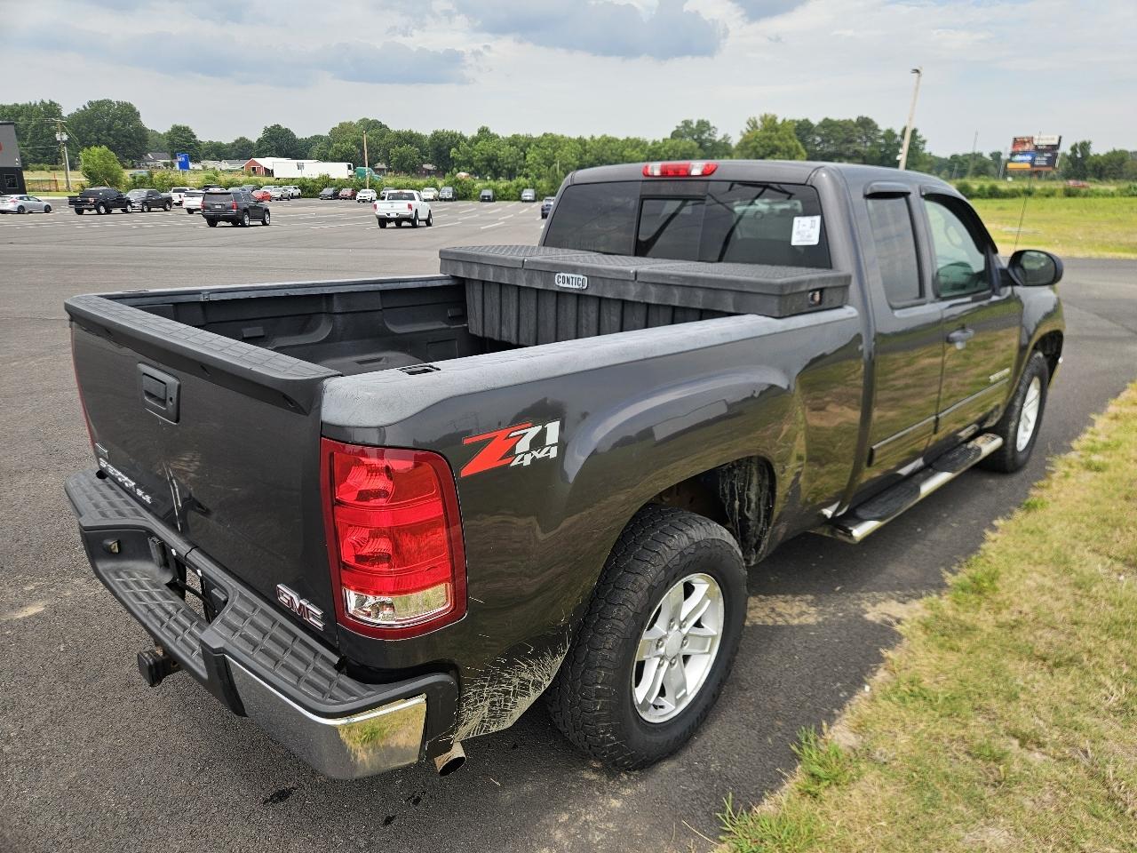 GMC Sierra 1500 4WD Ext Cab 143.5" SLE 2011