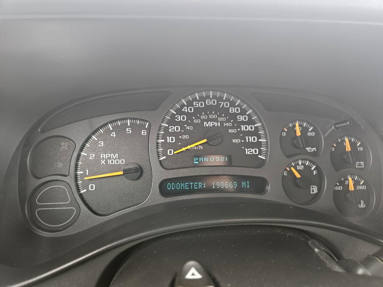 Chevrolet Avalanche 1500 5dr Crew Cab 130" WB 4WD 2003