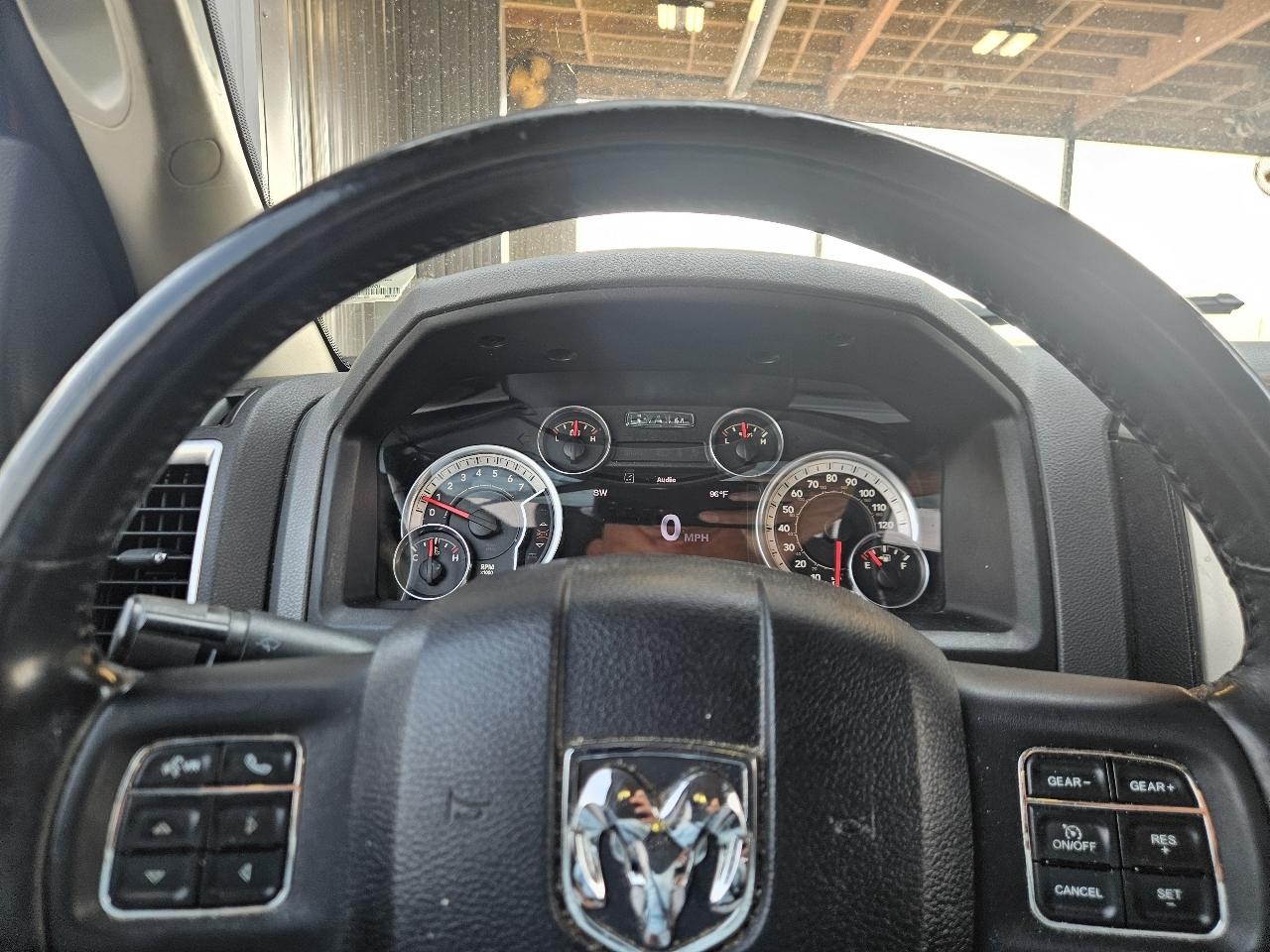 RAM 1500 2WD Crew Cab 140.5" Big Horn 2014
