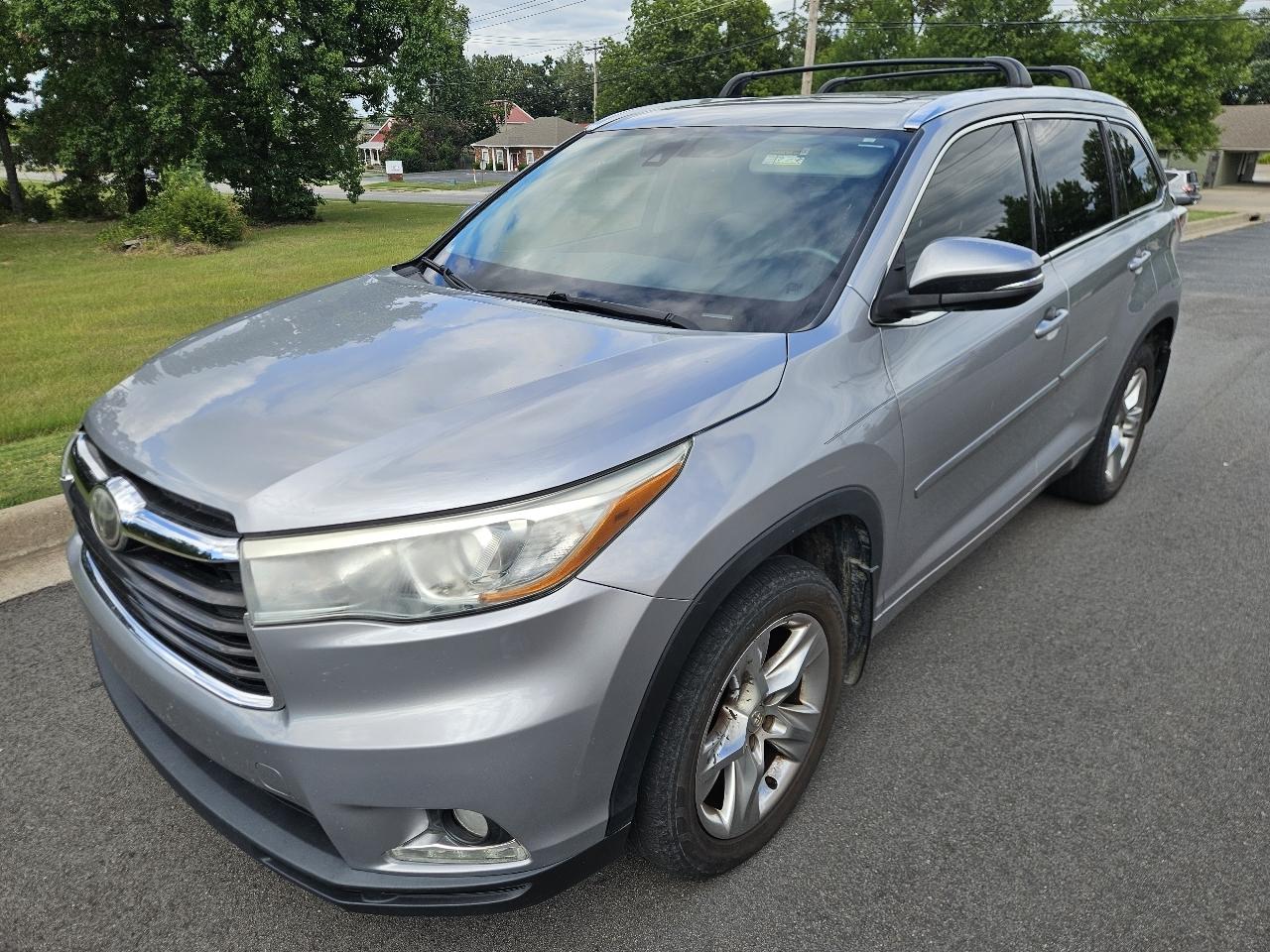 Toyota Highlander FWD 4dr V6 Limited (Natl) 2015