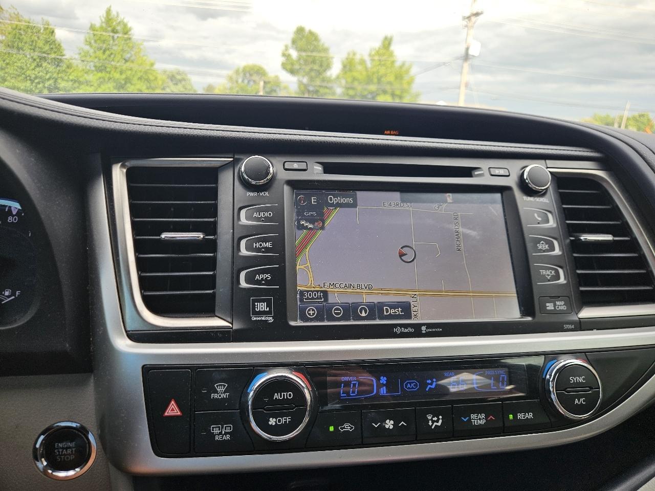Toyota Highlander FWD 4dr V6 Limited (Natl) 2015