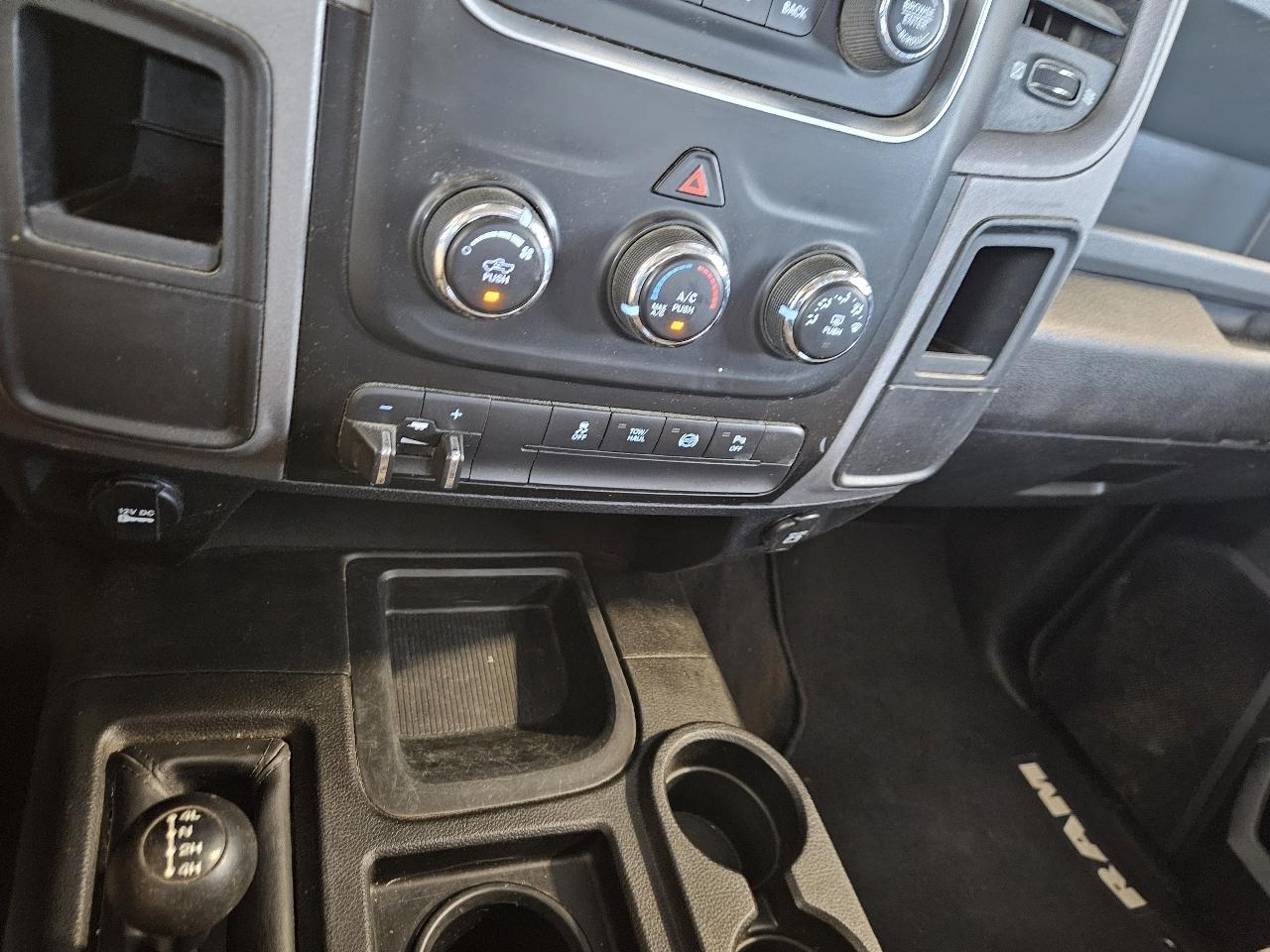RAM 2500 4WD Crew Cab 149" Tradesman 2014