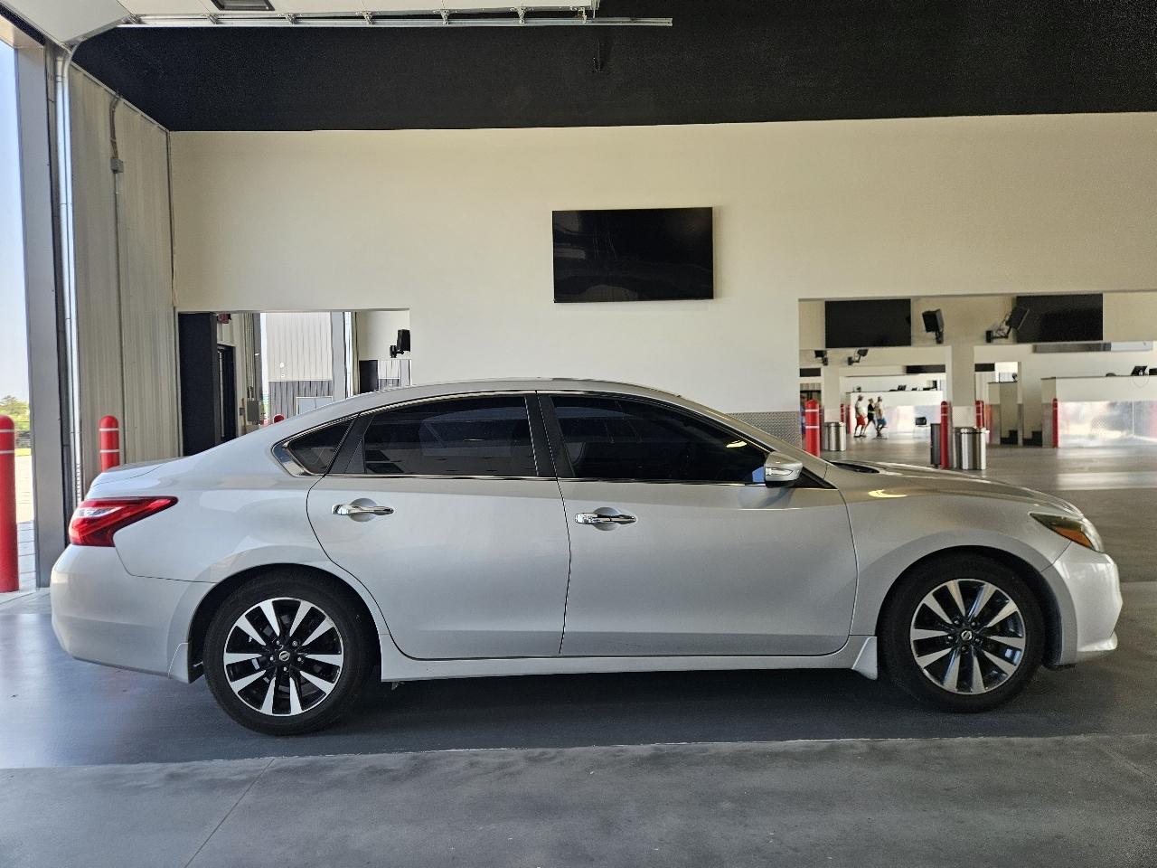Nissan Altima 2017.5 2.5 SL Sedan 2017
