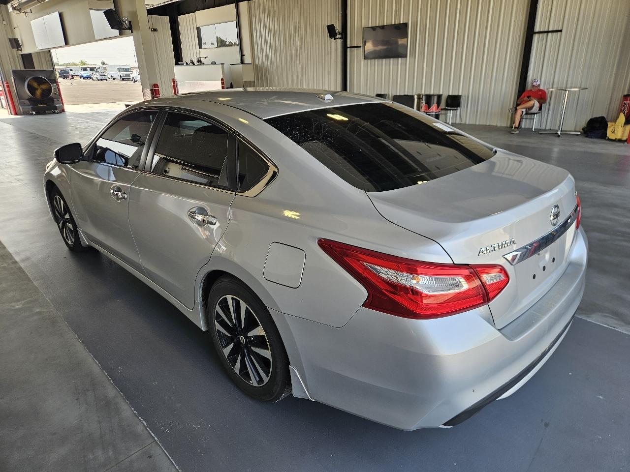 Nissan Altima 2017.5 2.5 SL Sedan 2017