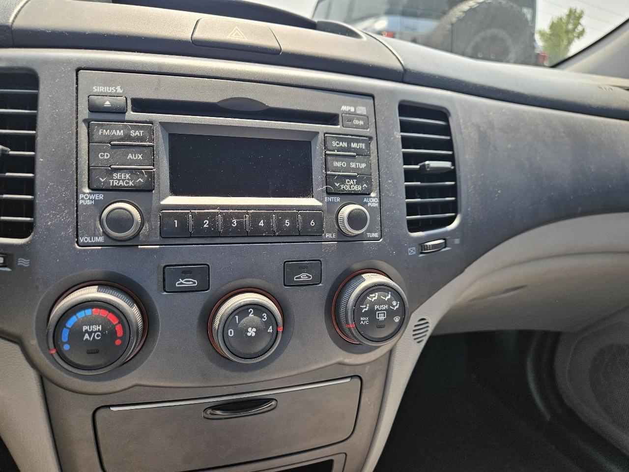 Kia Optima 4dr Sdn I4 Auto LX 2009
