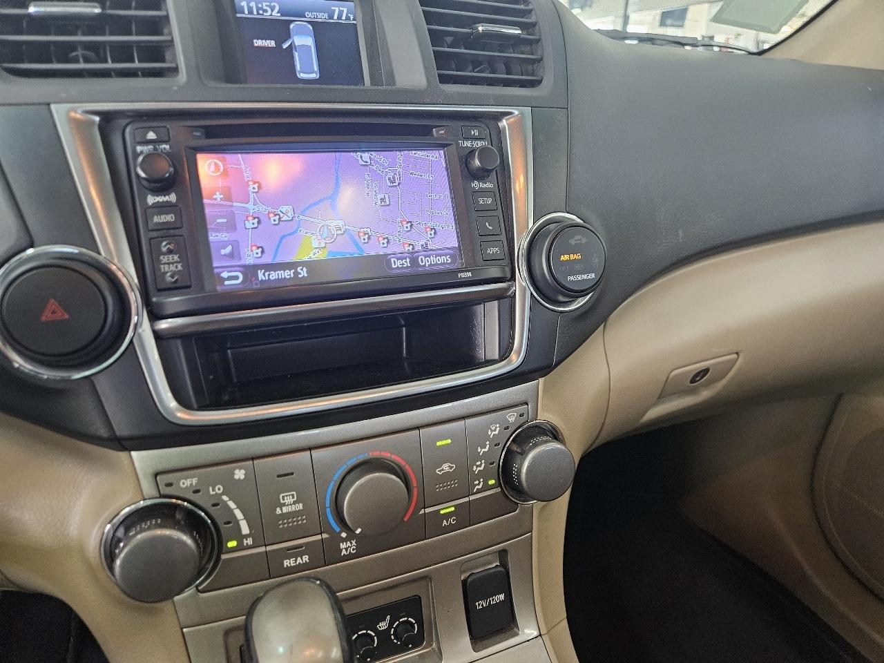 Toyota Highlander FWD 4dr V6 (Natl) 2013