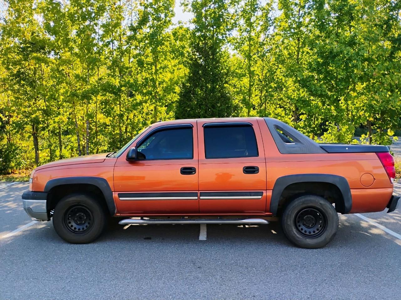 Chevrolet Avalanche 1500 5dr Crew Cab 130" WB Z66 2005