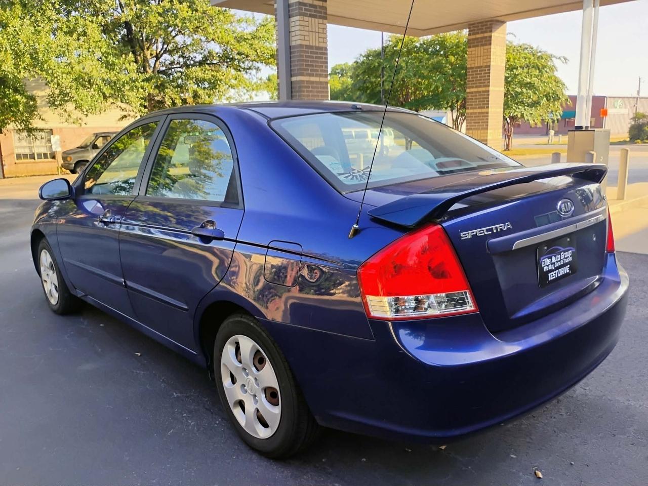 Kia Spectra 4dr Sdn Auto EX 2009