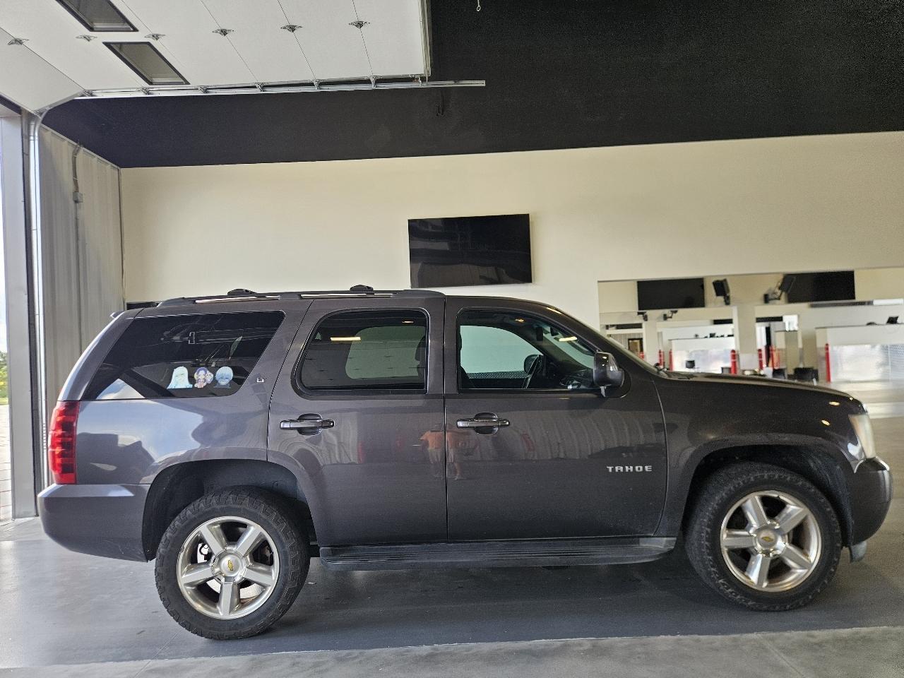 Chevrolet Tahoe 4WD 4dr 1500 LT 2011