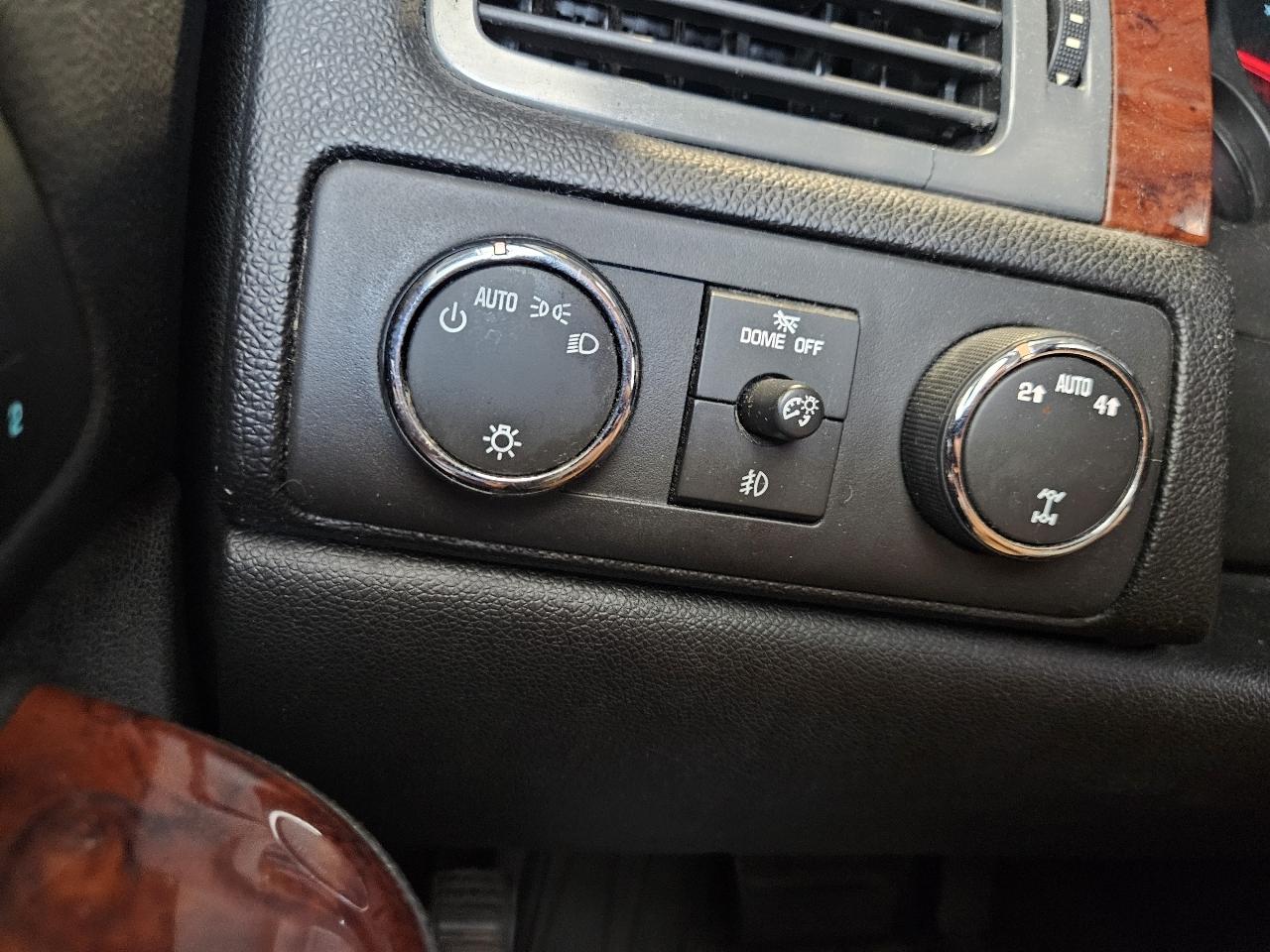 Chevrolet Tahoe 4WD 4dr 1500 LT 2011