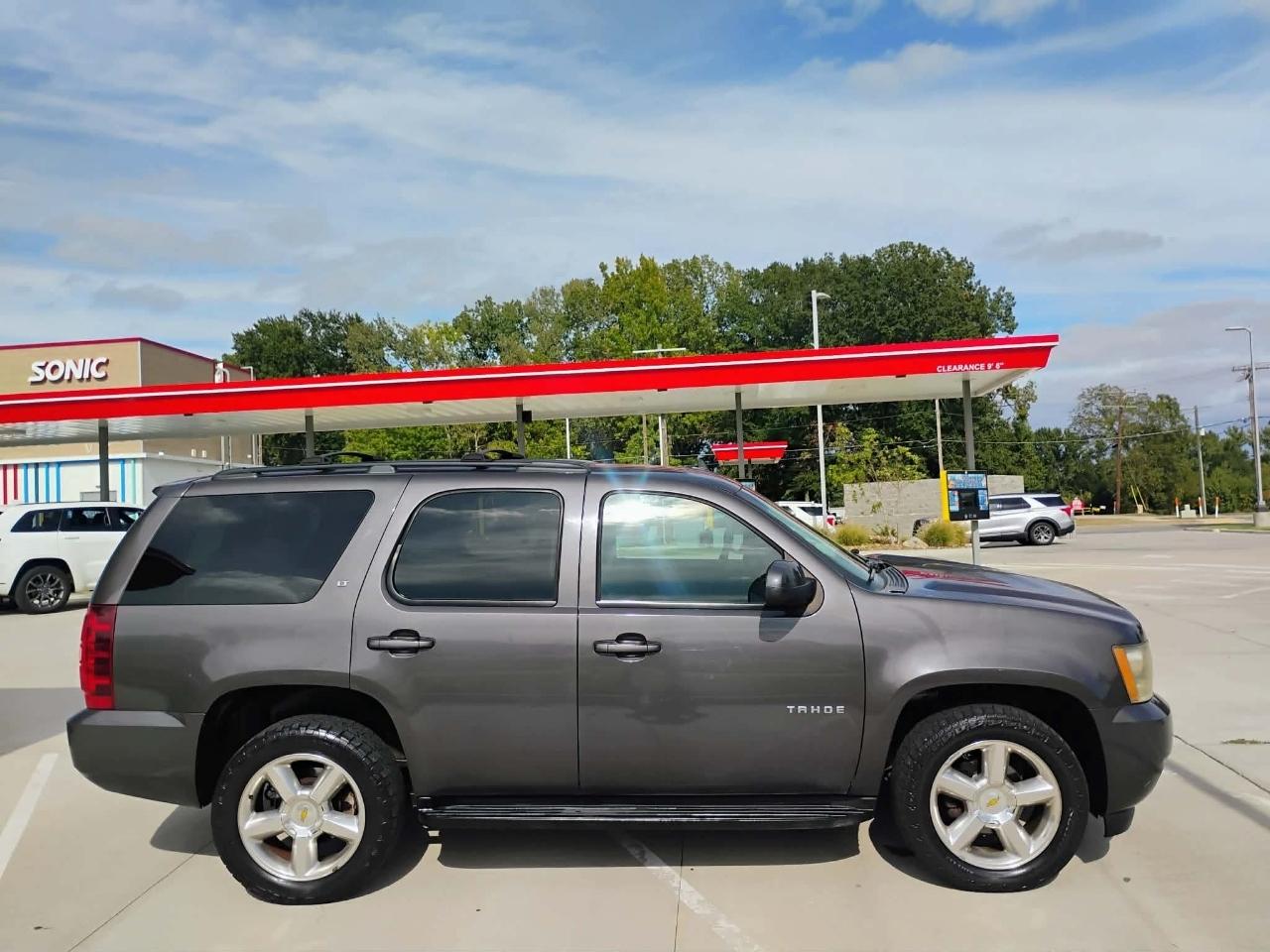 Chevrolet Tahoe 4WD 4dr 1500 LT 2011