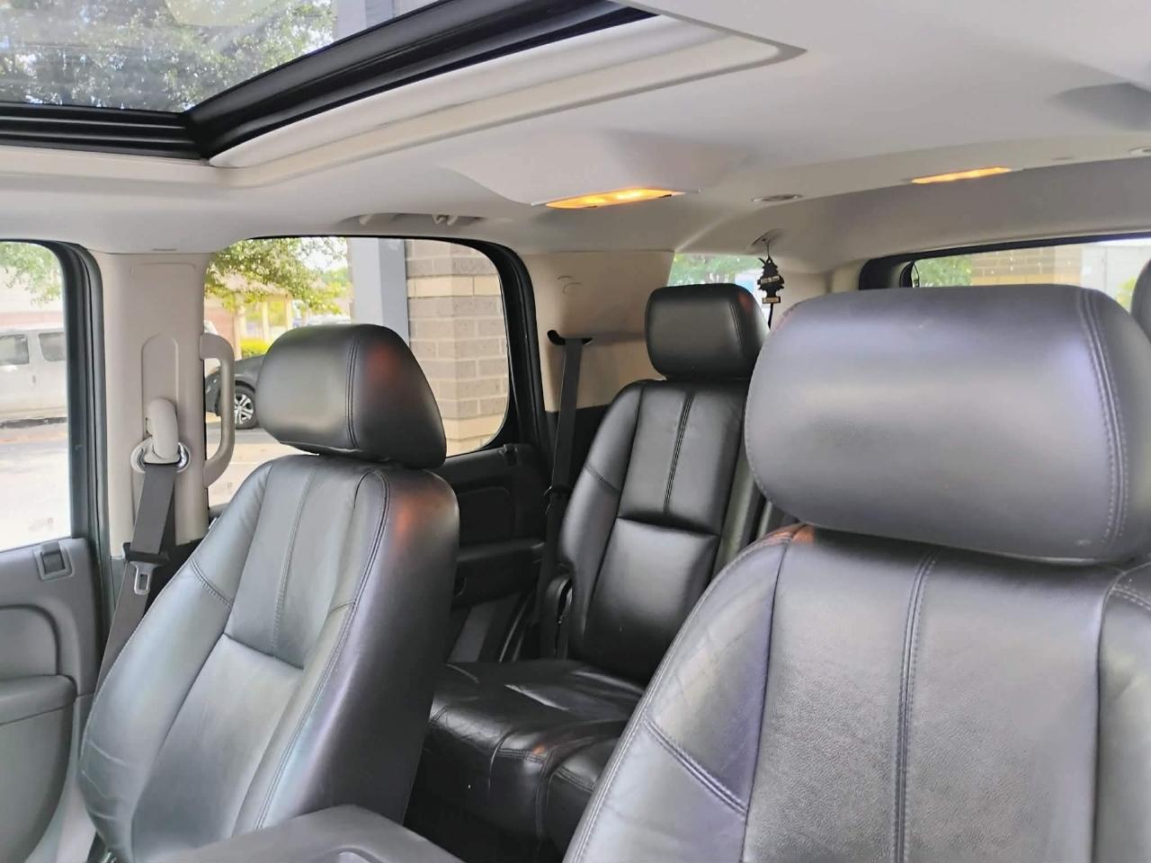 Chevrolet Tahoe 4WD 4dr 1500 LT 2011